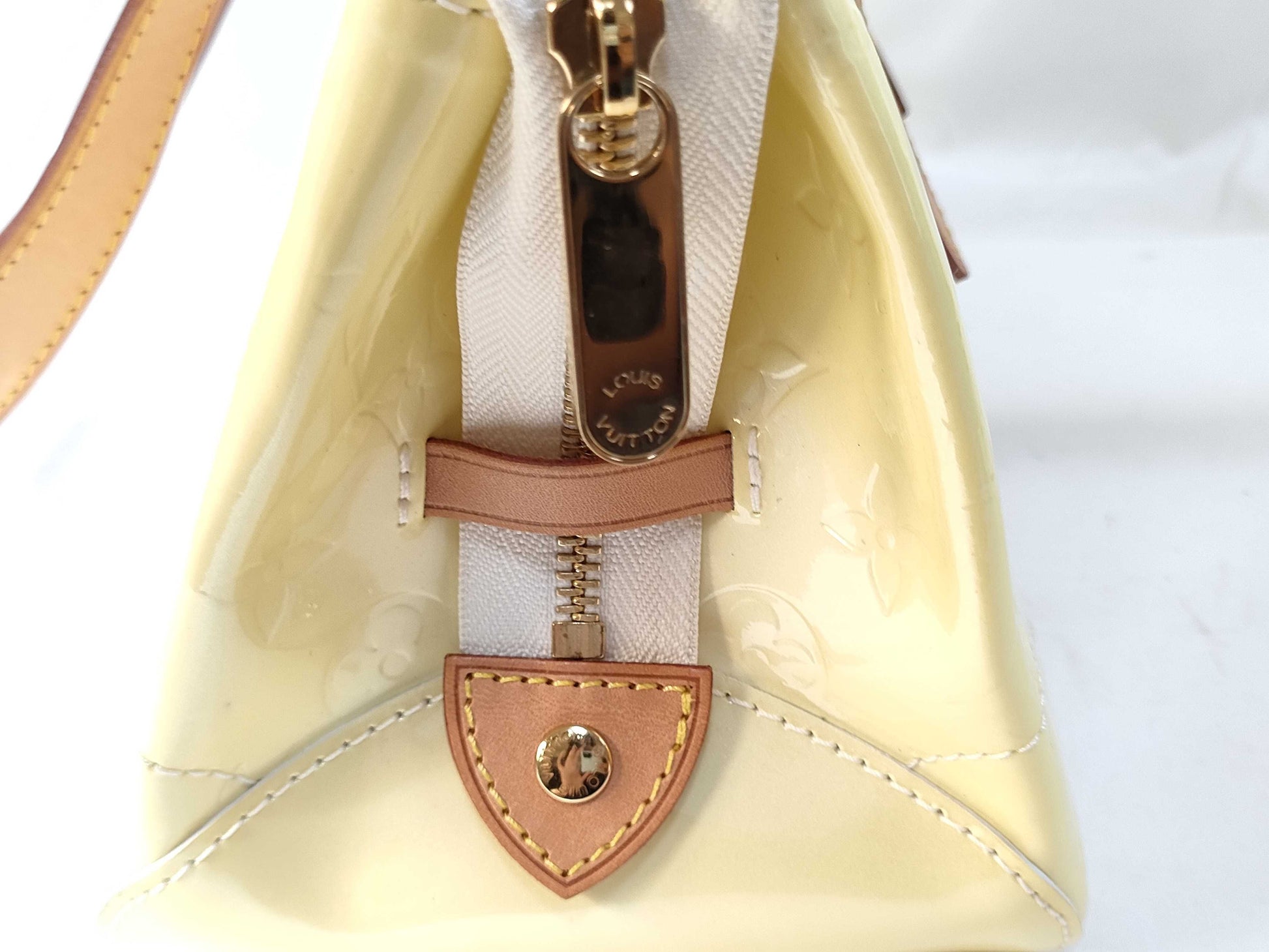 LOUIS VUITTON RFID Unverified FL 2058 Vernis LOUIS VUITTON Rosewood Aveni Handbag