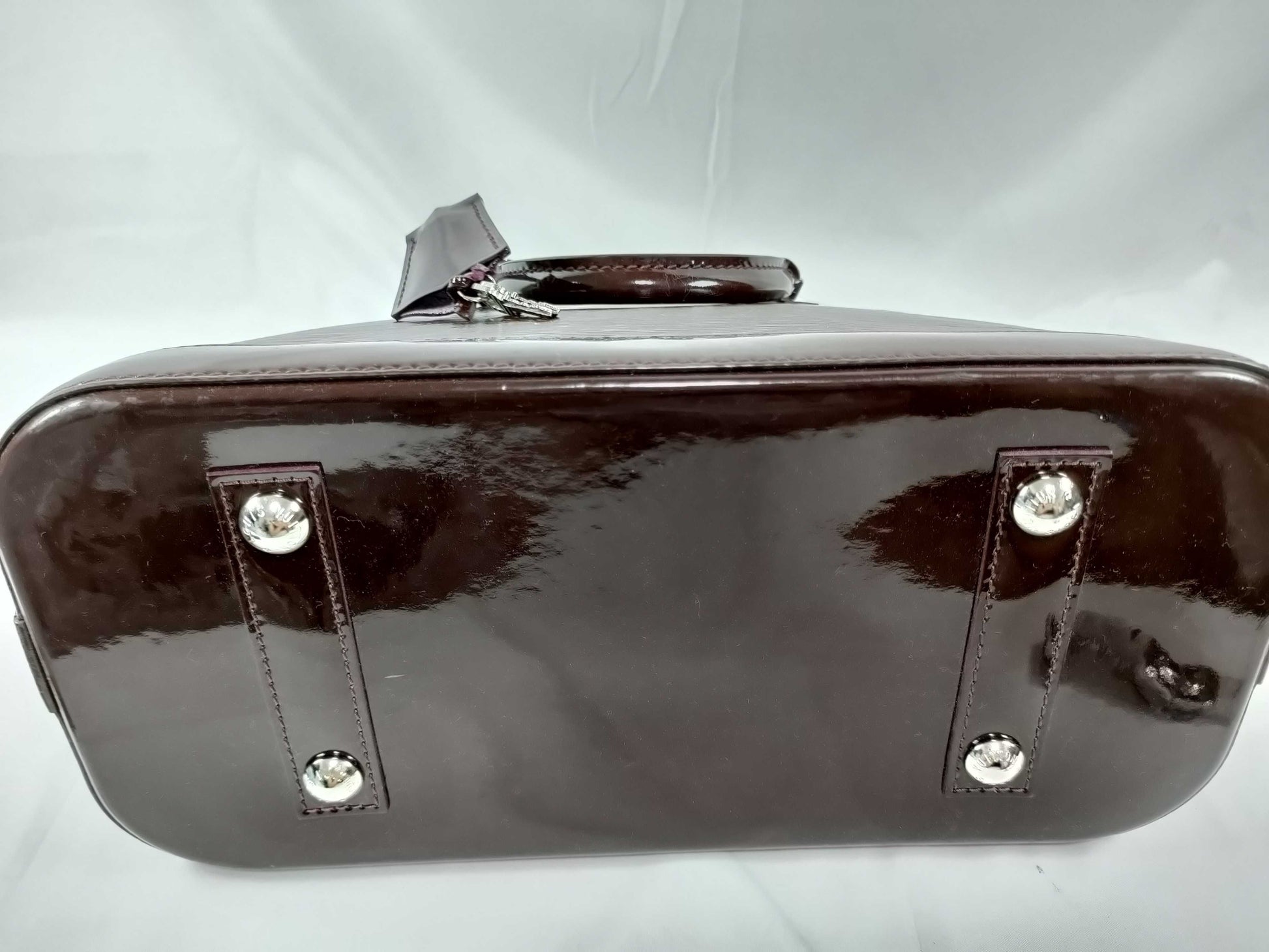 LOUIS VUITTON RFID Unverifiable FL 2142 Epi Louis Vuitton Alma Handbag