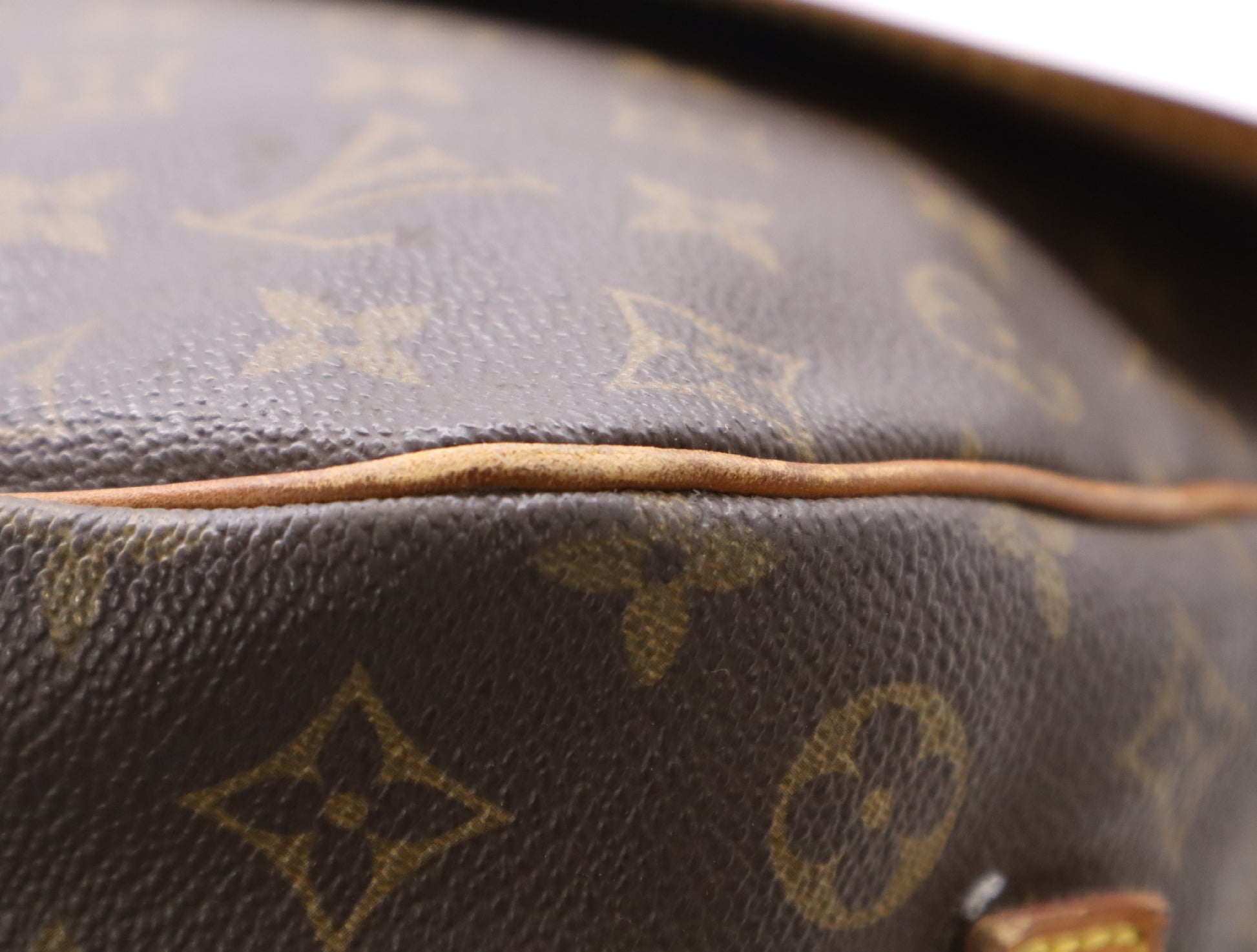 LOUIS VUITTON M42254 Monogram Saumur 35 Shoulder Bag