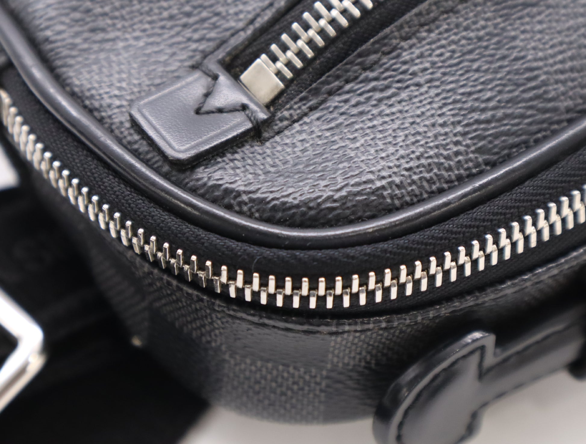 LOUIS VUITTON N41289 Damier Graphite Umbrella Waist Bag