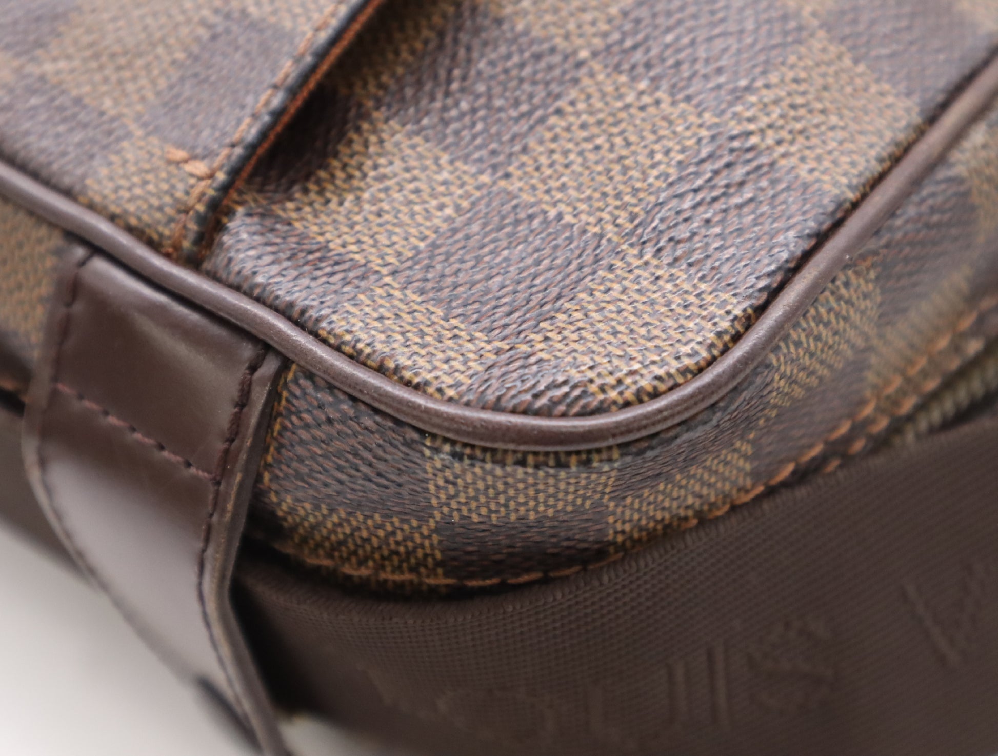 LOUIS VUITTON N41442 Damier Olaf PM Shoulder Bag