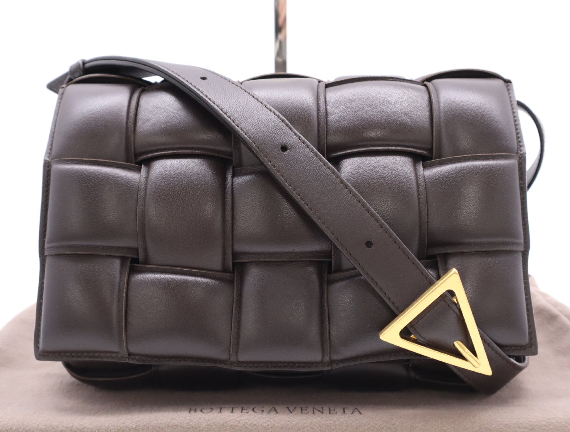 BOTTEGA VENETA 591970 Leather Maxi Intrecciato Padded Cassette Shoulder Bag in Bordeaux with Dust Bag