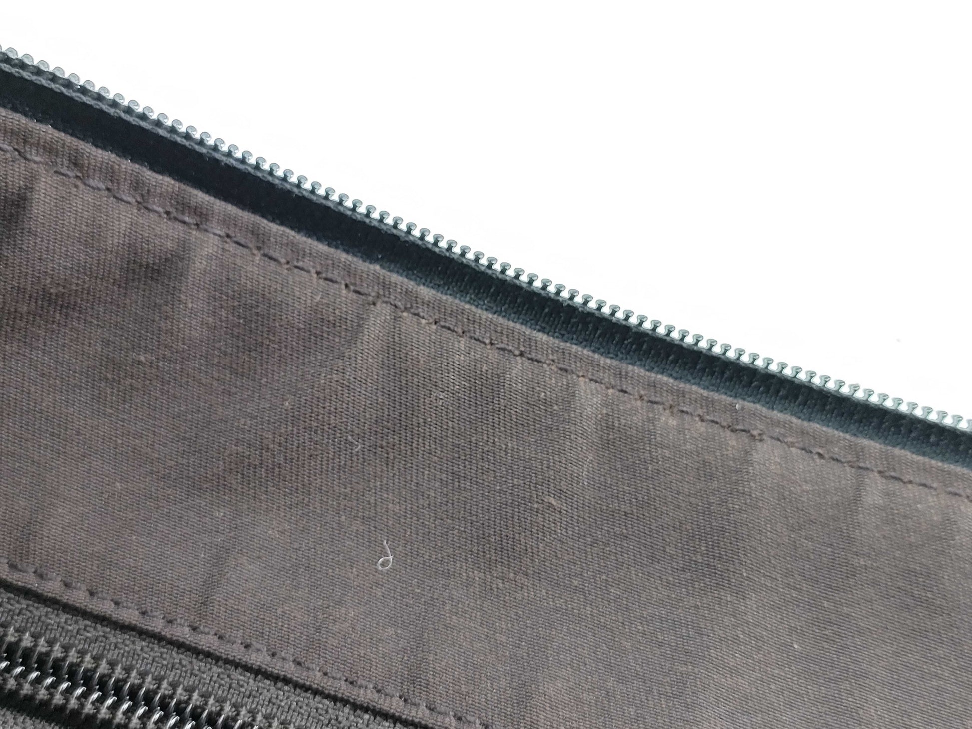 GUCCI GG Canvas Shoulder Bag