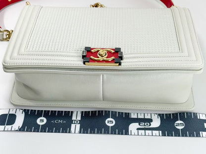 CHANEL Boy Bicolor White Shoulder Bag, W28cm , Gold Hardware, with G Card and Sticker, 18881219