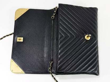 CHANEL Black Chevron Tanlock Luxury Shoulder Bag, W23cm , Vintage G Hardware, Dust Bag and Sticker Included, 26039150