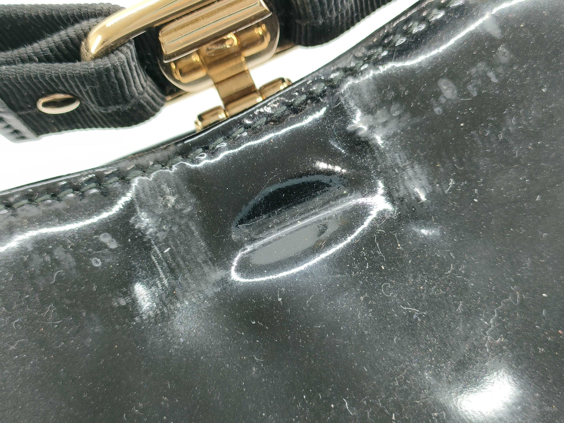 Salvatore Ferragamo Vara Chain Shoulder Bag in Black Enamel