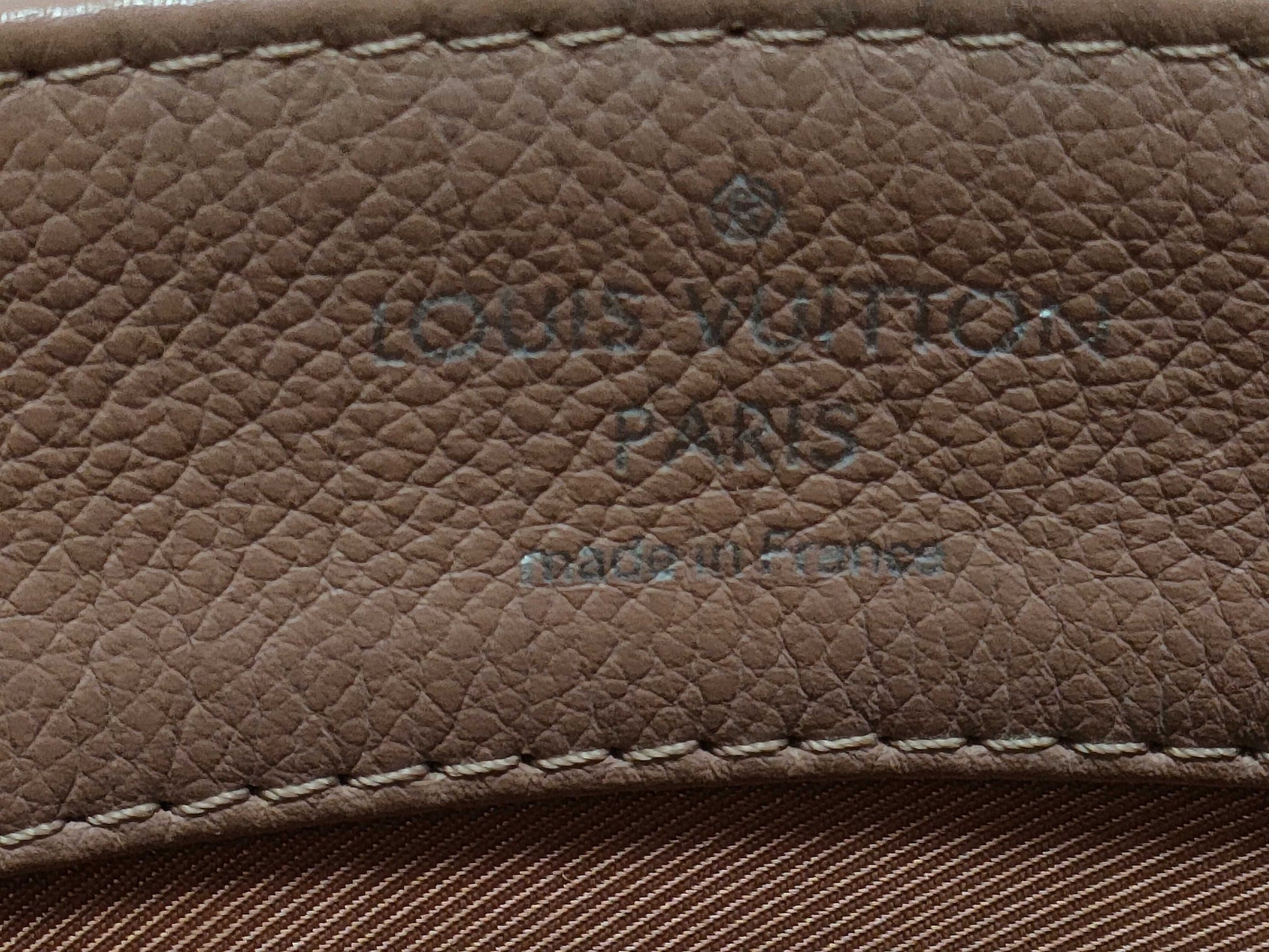 LOUIS VUITTON LOUIS VUITTON Lockme 2BB M54103 Handbag