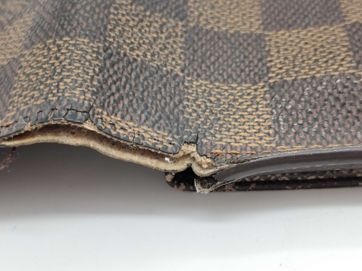 LOUIS VUITTON TH 0071 Damier Louis Vuitton Damier Billfold Wallet