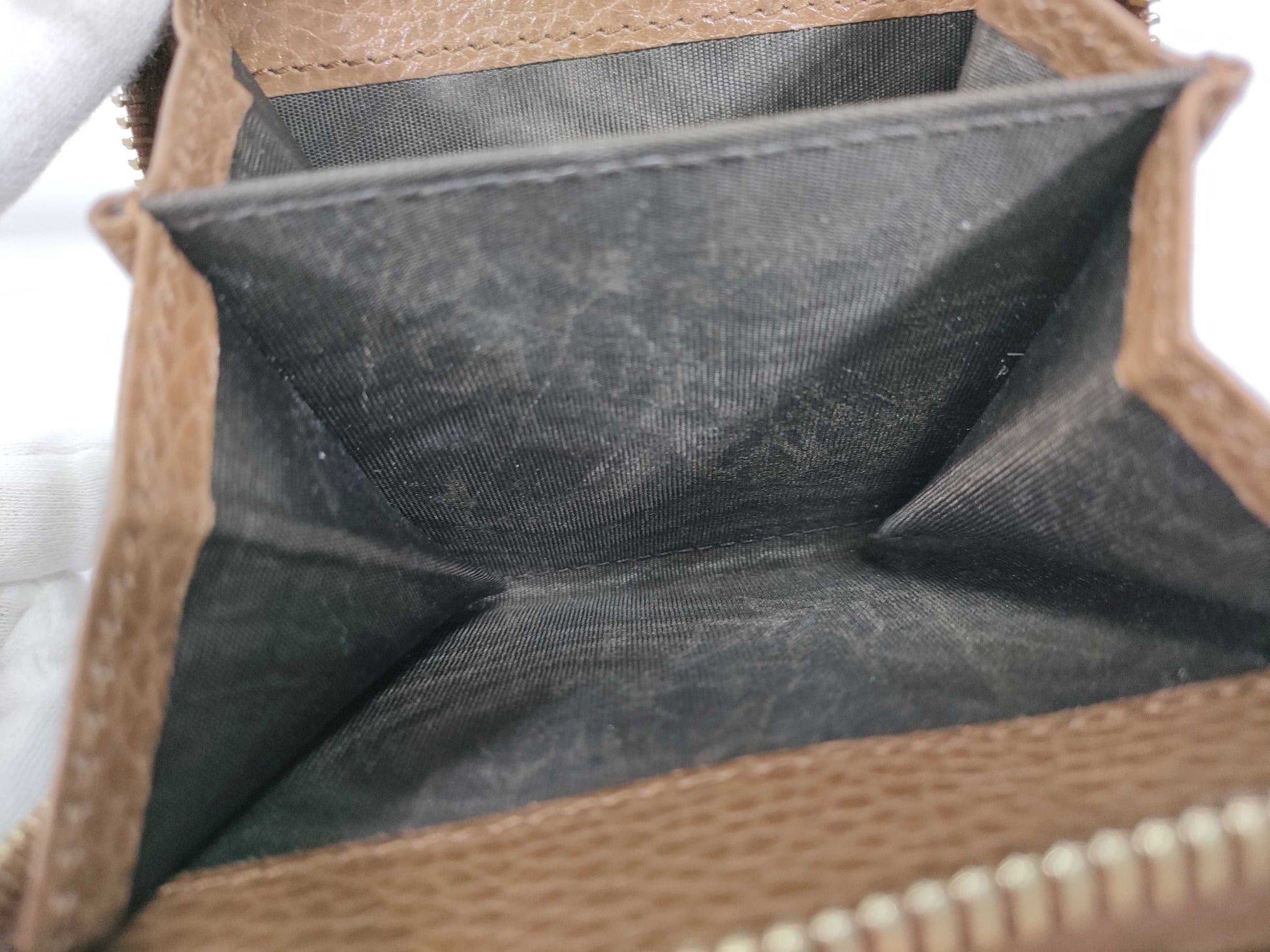 GUCCI GG Canvas Wallet Gucci GG Canvas Wallet