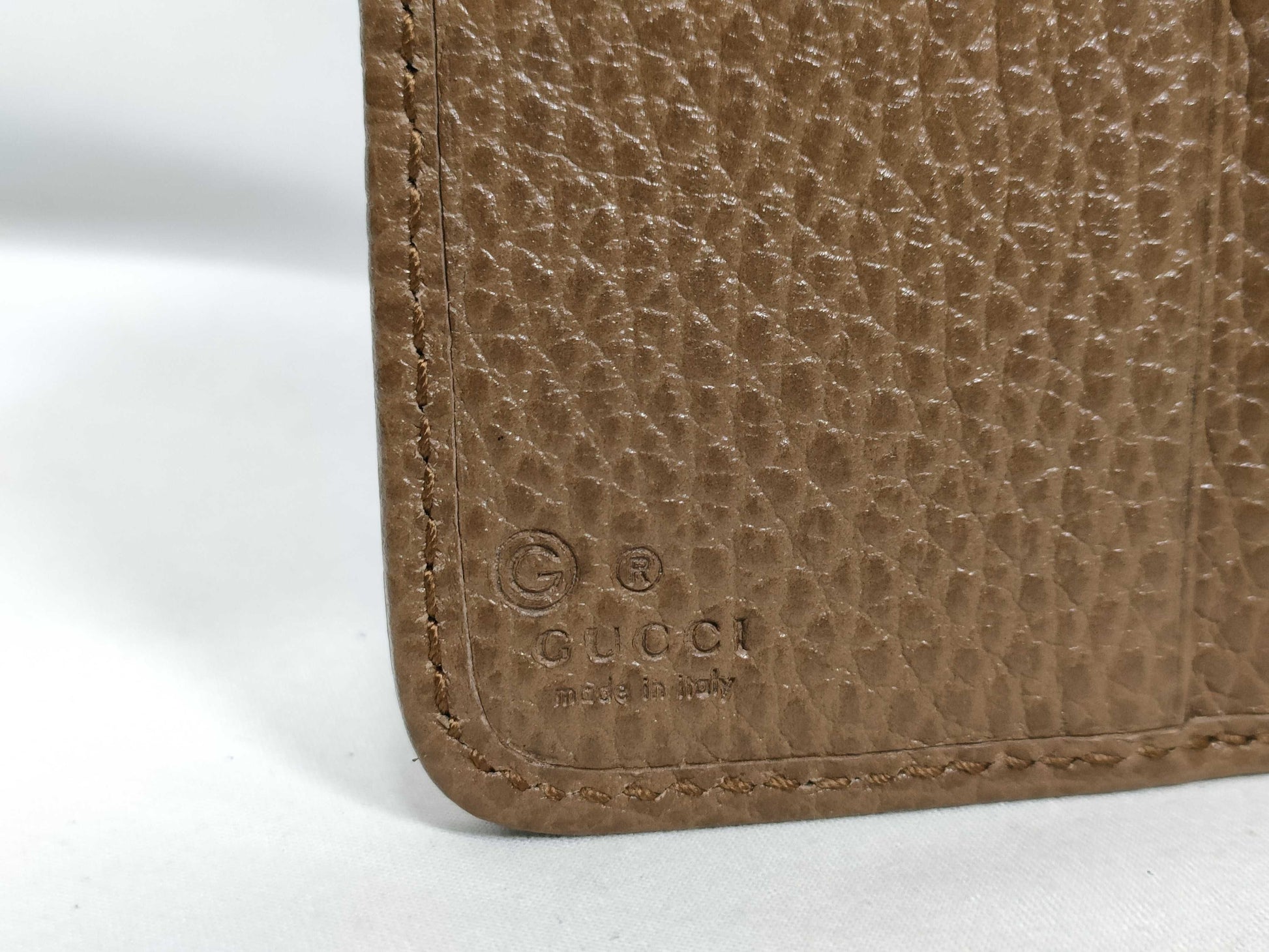 GUCCI GG Canvas Wallet Gucci GG Canvas Wallet