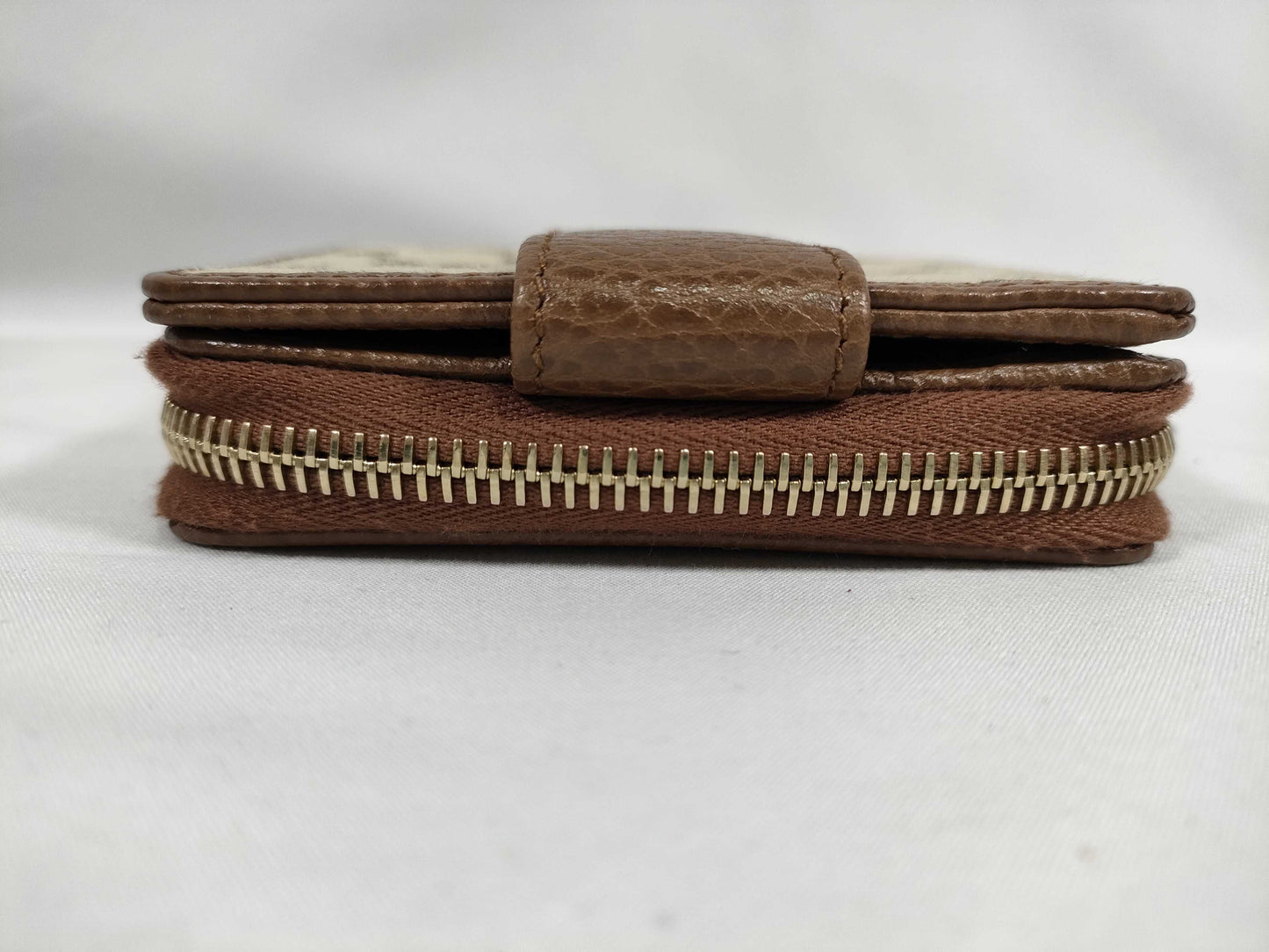 GUCCI GG Canvas Wallet Gucci GG Canvas Wallet