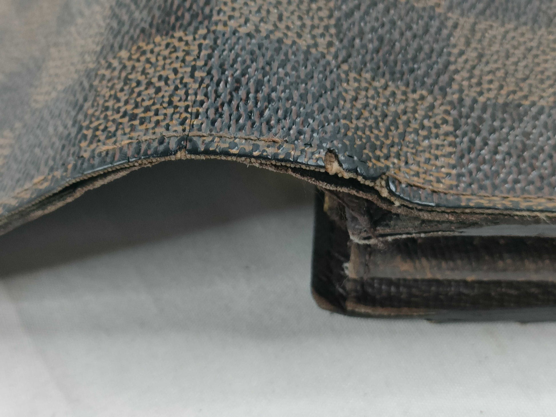 LOUIS VUITTON [Serial Number] CT1132 Damier Louis Vuitton Long Wallet Damier Zipper Wallet
