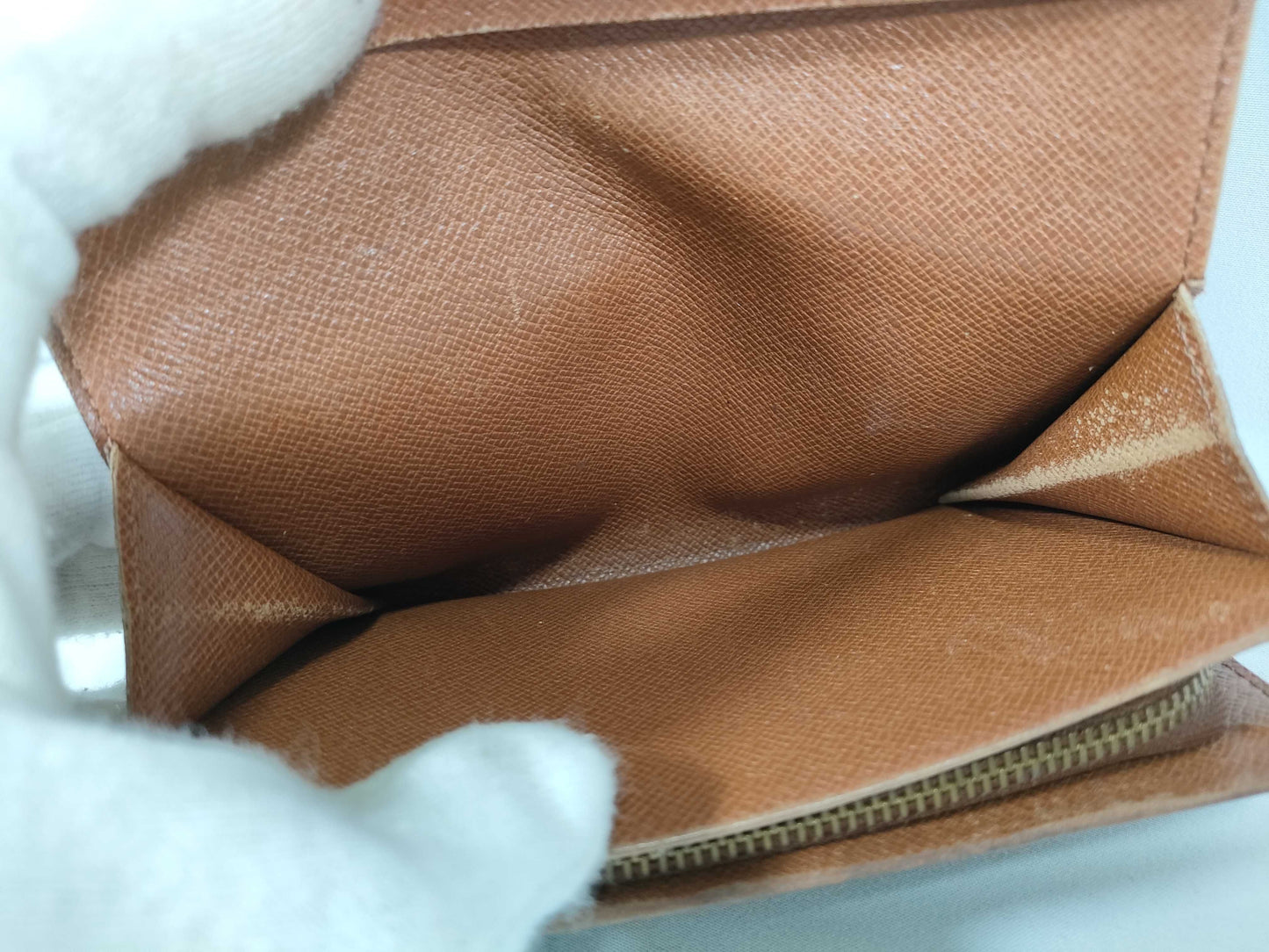 LOUIS VUITTON Monogram Bifold Wallet