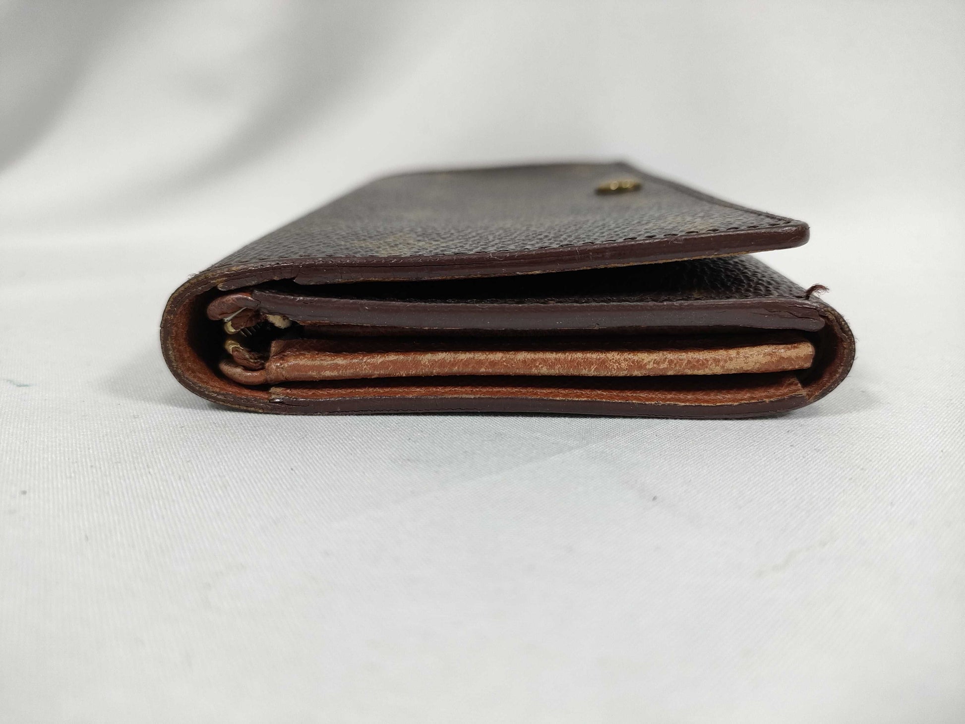 LOUIS VUITTON Monogram Bifold Wallet