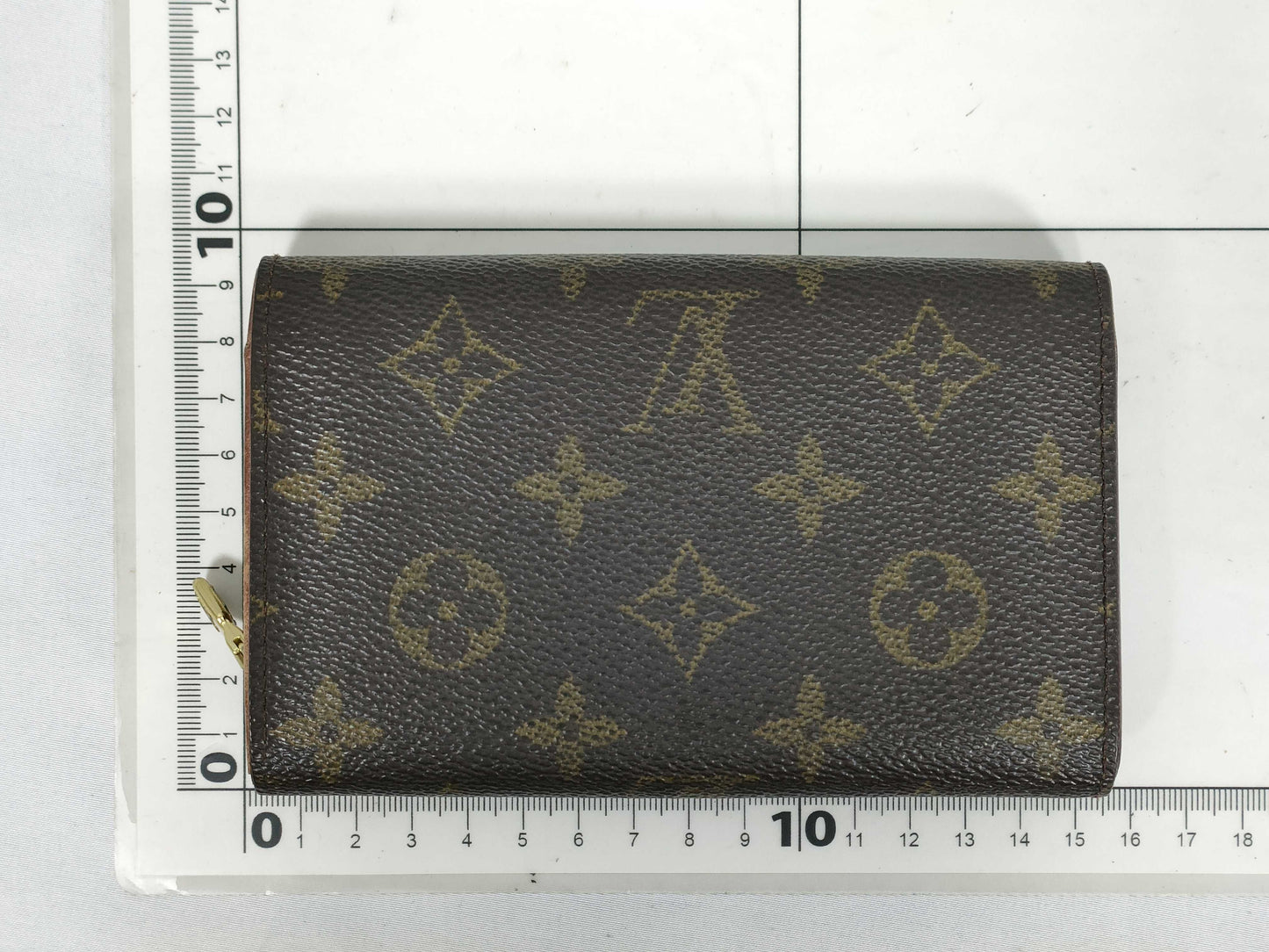 LOUIS VUITTON Monogram Bifold Wallet