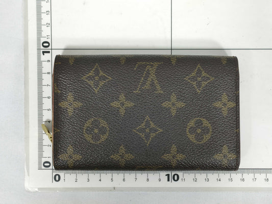 LOUIS VUITTON Monogram Bifold Wallet