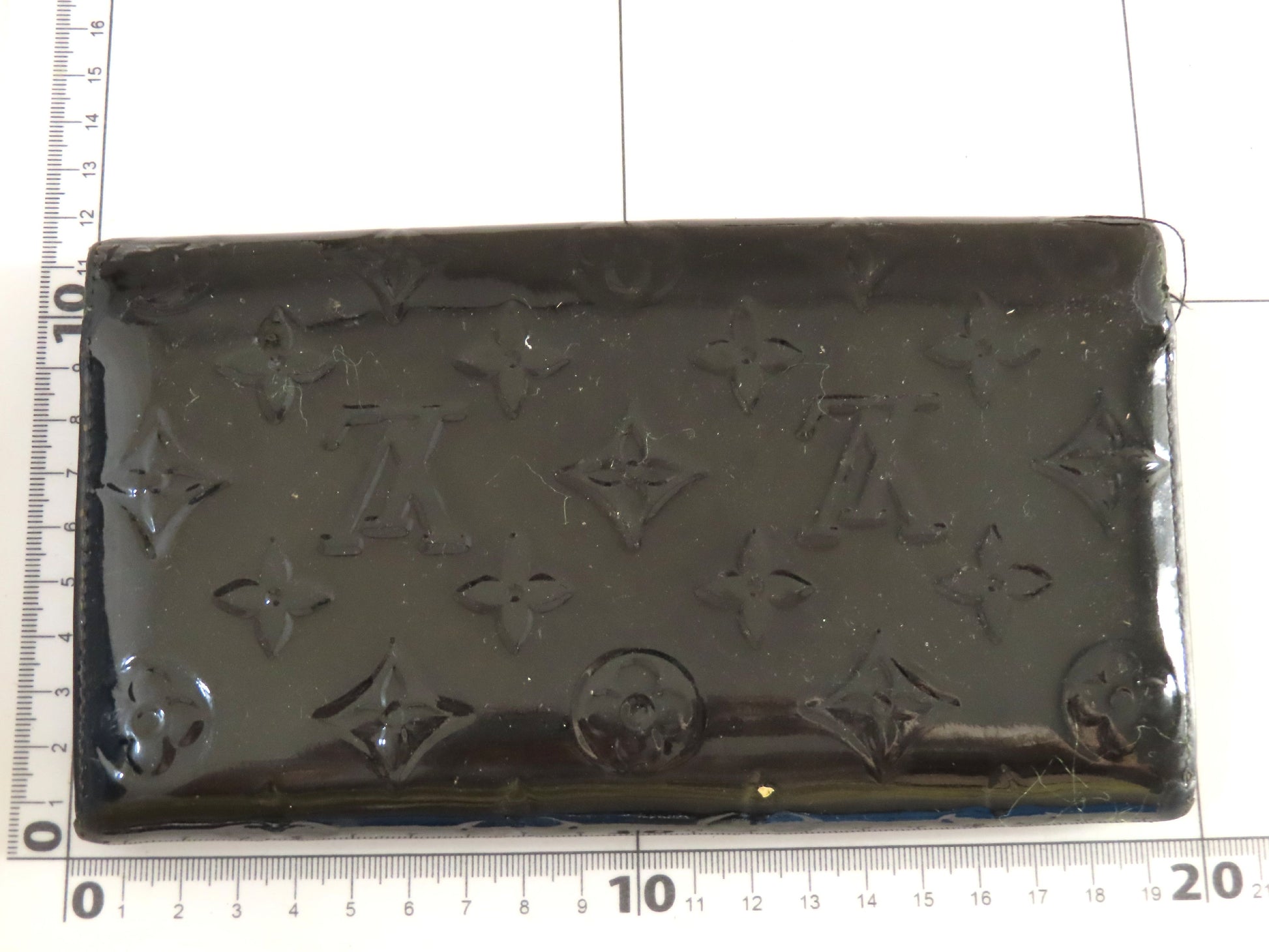LOUIS VUITTON Vernis Long Wallet in Black