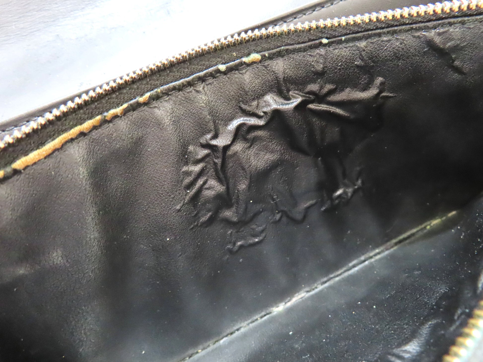 LOUIS VUITTON Vernis Long Wallet in Black