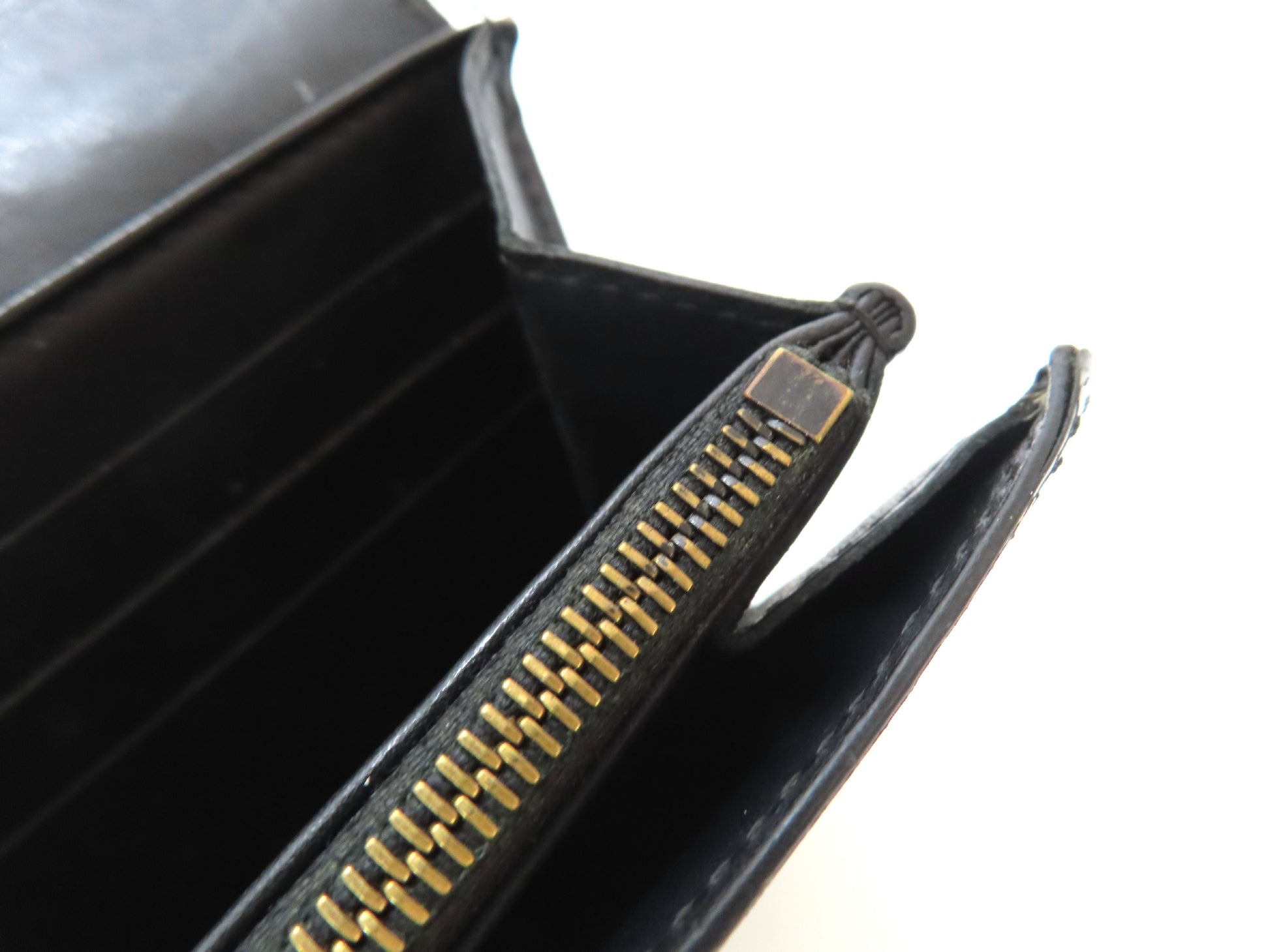LOUIS VUITTON Vernis Long Wallet in Black