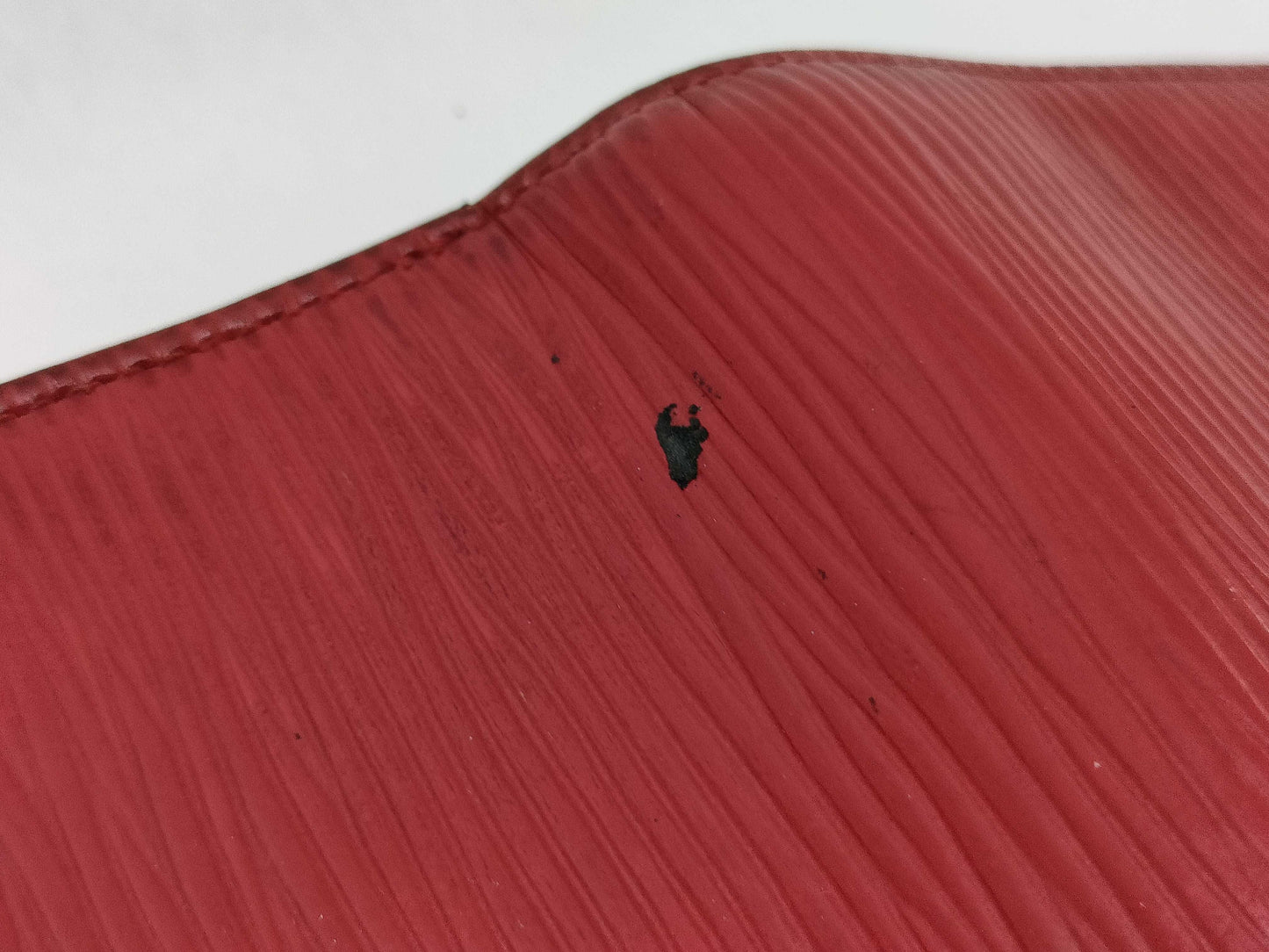 LOUIS VUITTON Epi Louis Vuitton Wallet Epi Tri-fold Wallet