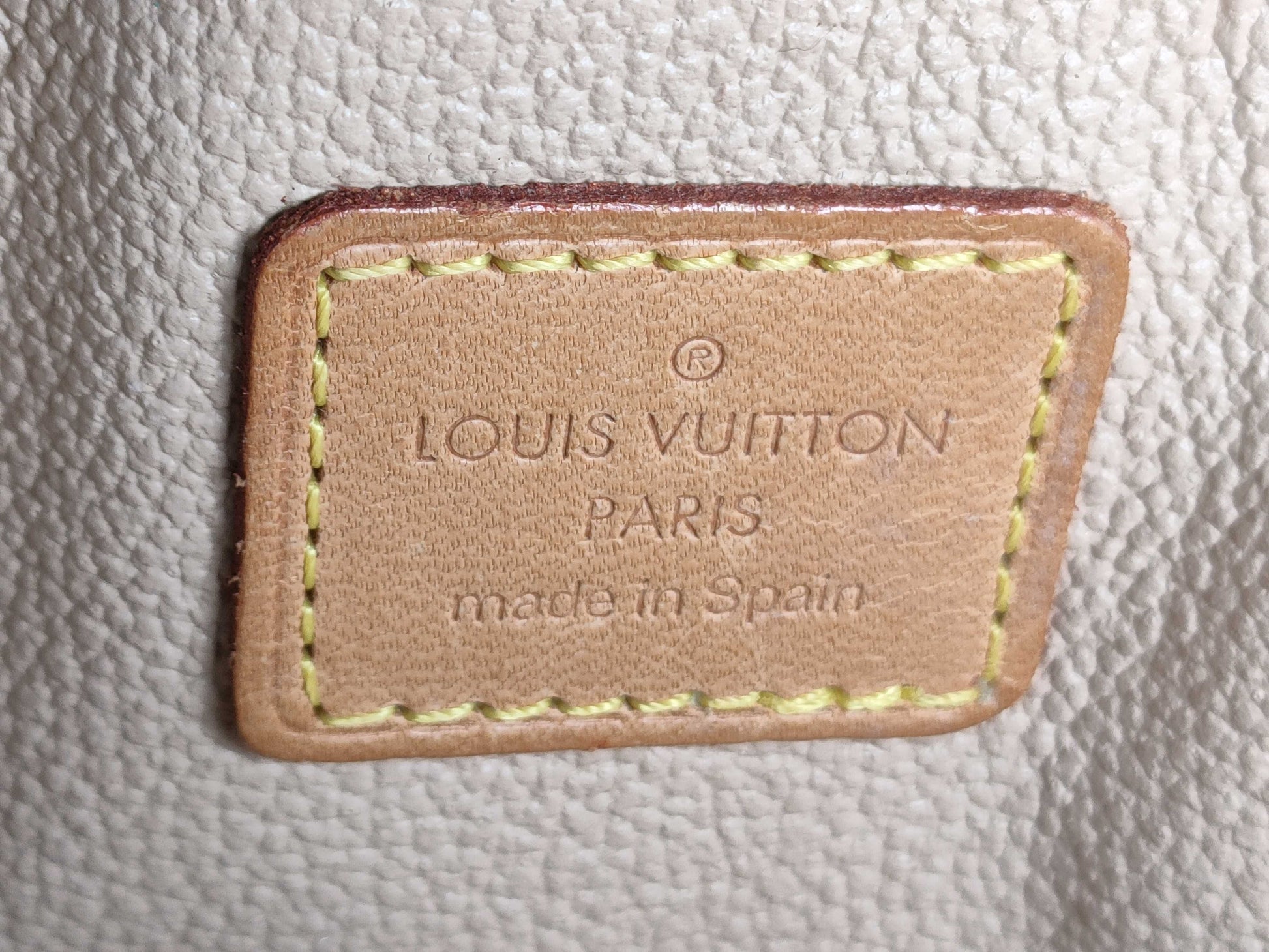 LOUIS VUITTON [Serial Number] Unconfirmed Monogram Louis Vuitton Monogram Pouch