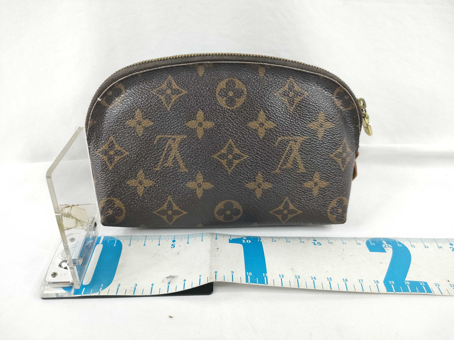 LOUIS VUITTON [Serial Number] Unconfirmed Monogram Louis Vuitton Monogram Pouch