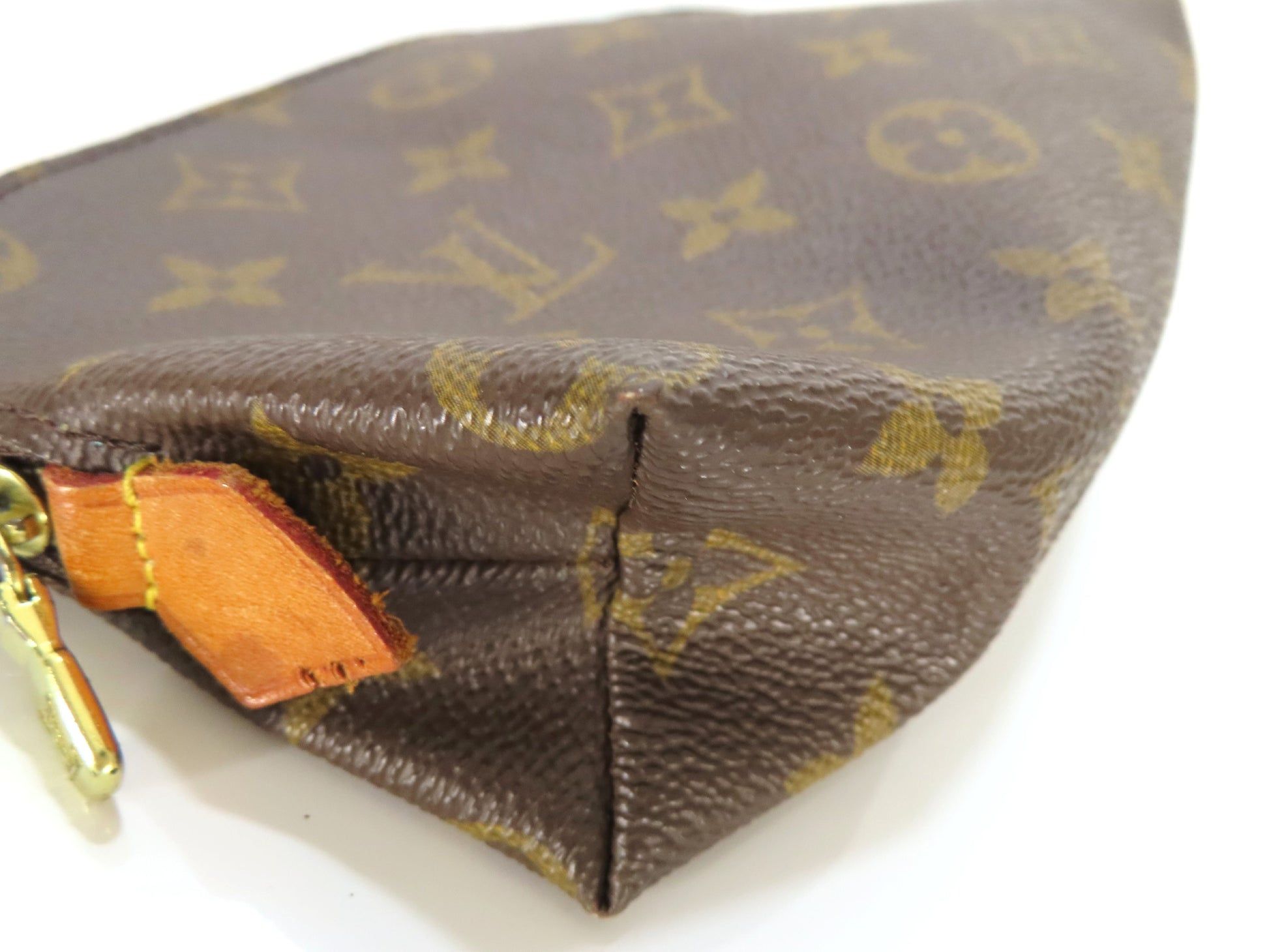 LOUIS VUITTON Monogram Louis Vuitton Monogram Pouch Pouch