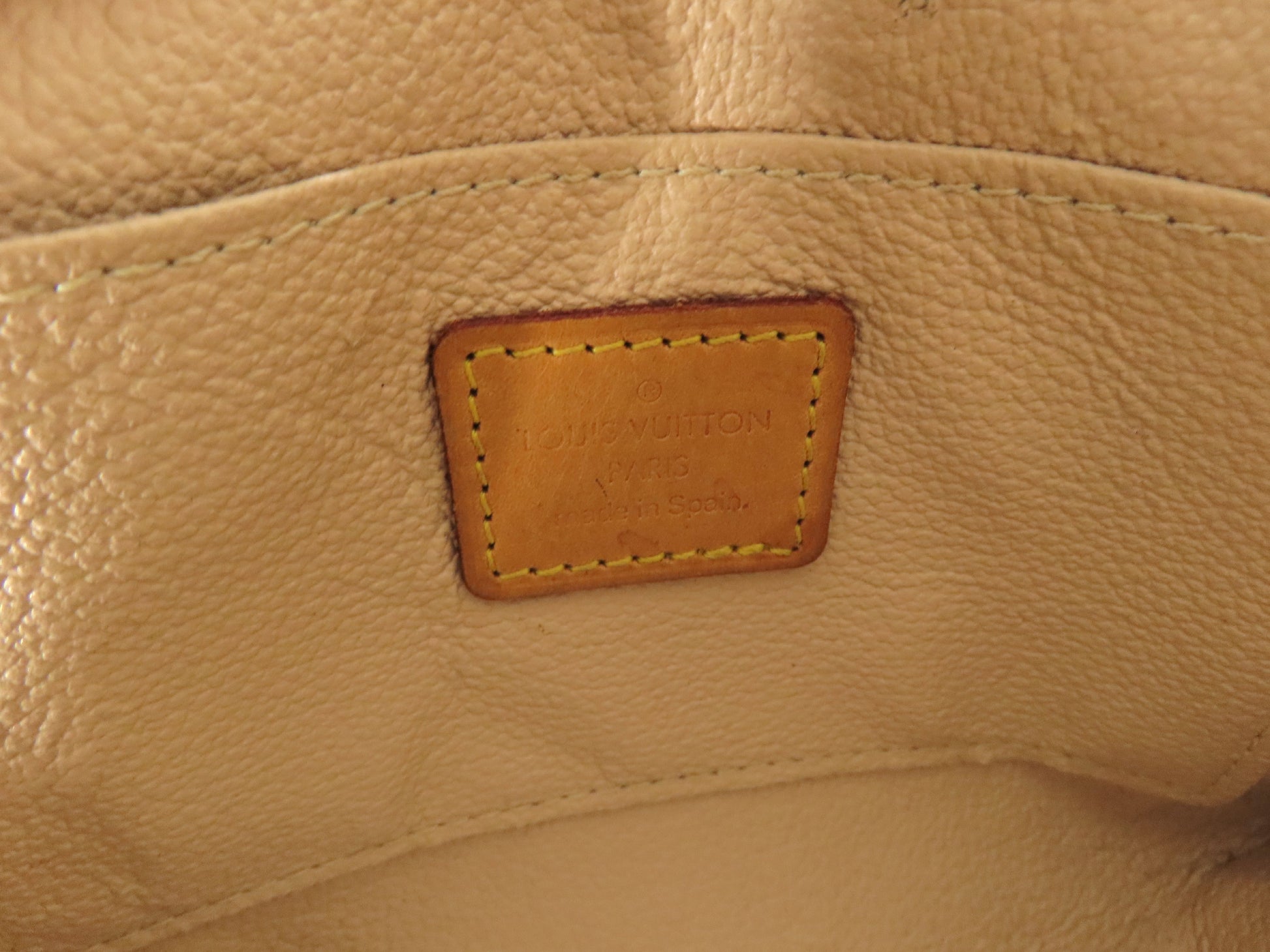 LOUIS VUITTON Monogram Louis Vuitton Monogram Pouch Pouch