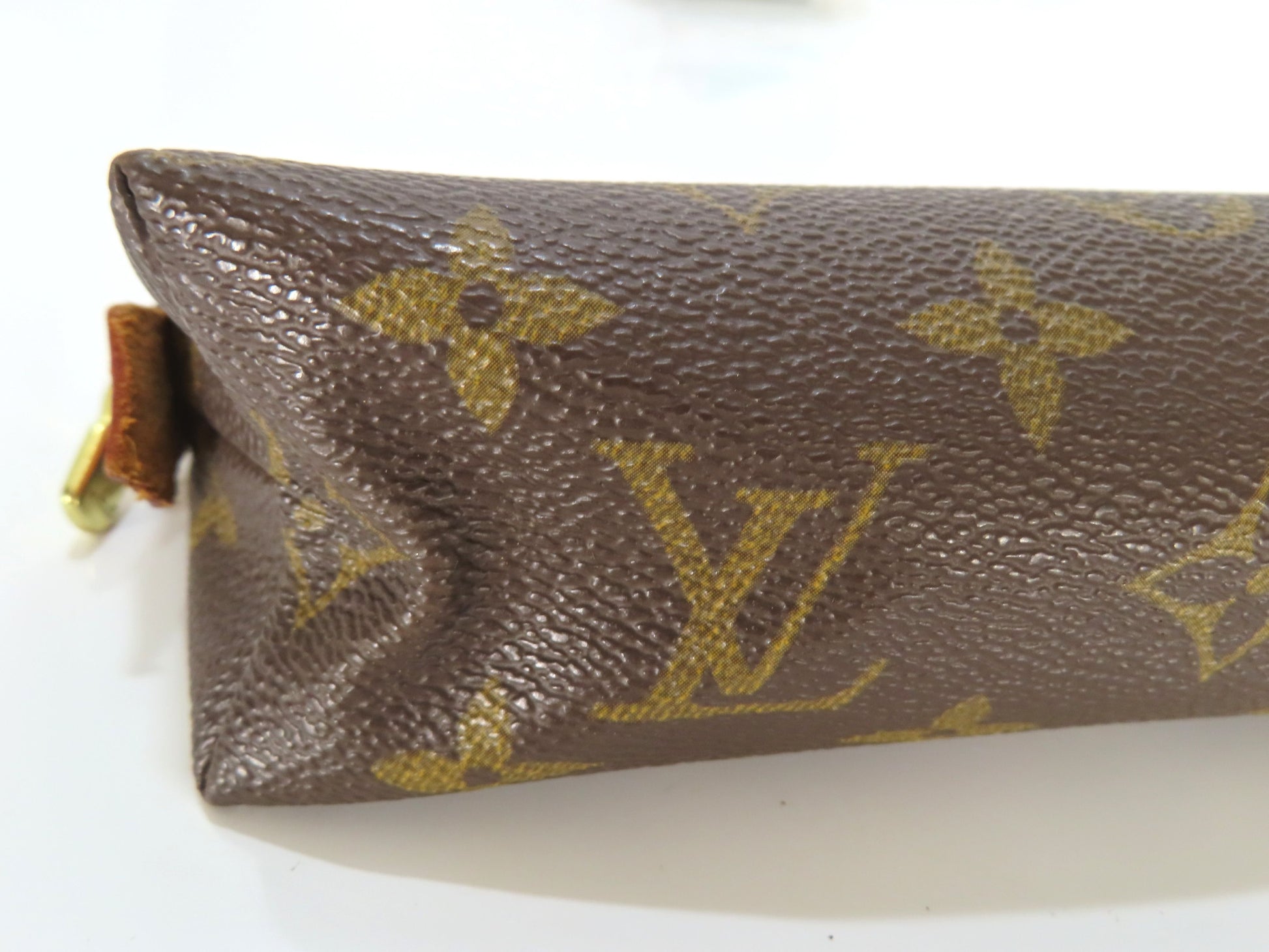 LOUIS VUITTON Monogram Louis Vuitton Monogram Pouch Pouch