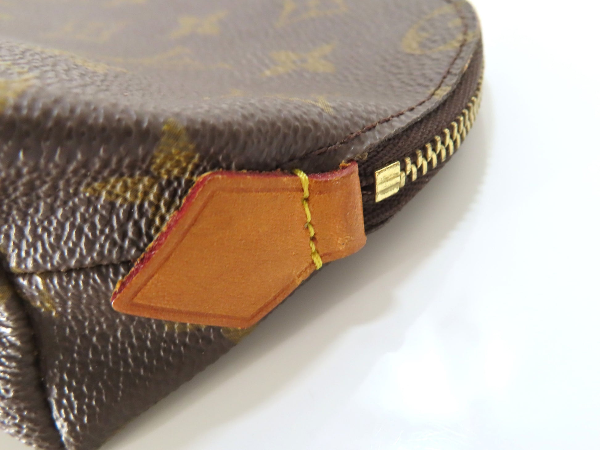 LOUIS VUITTON Monogram Louis Vuitton Monogram Pouch Pouch