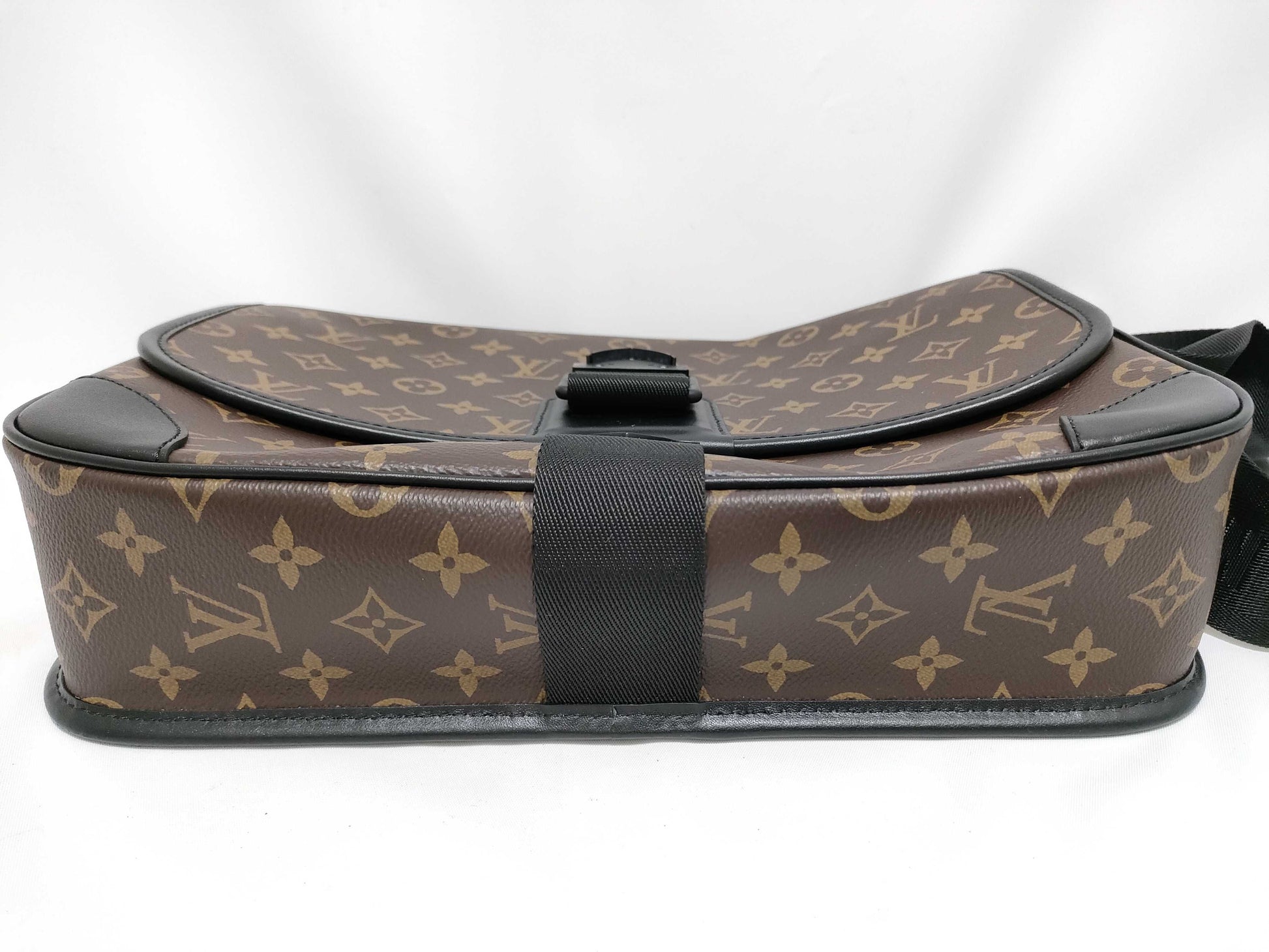 LOUIS VUITTON Monogram Macassar Arch Messenger Bag M46328 RFID Shoulder Bag