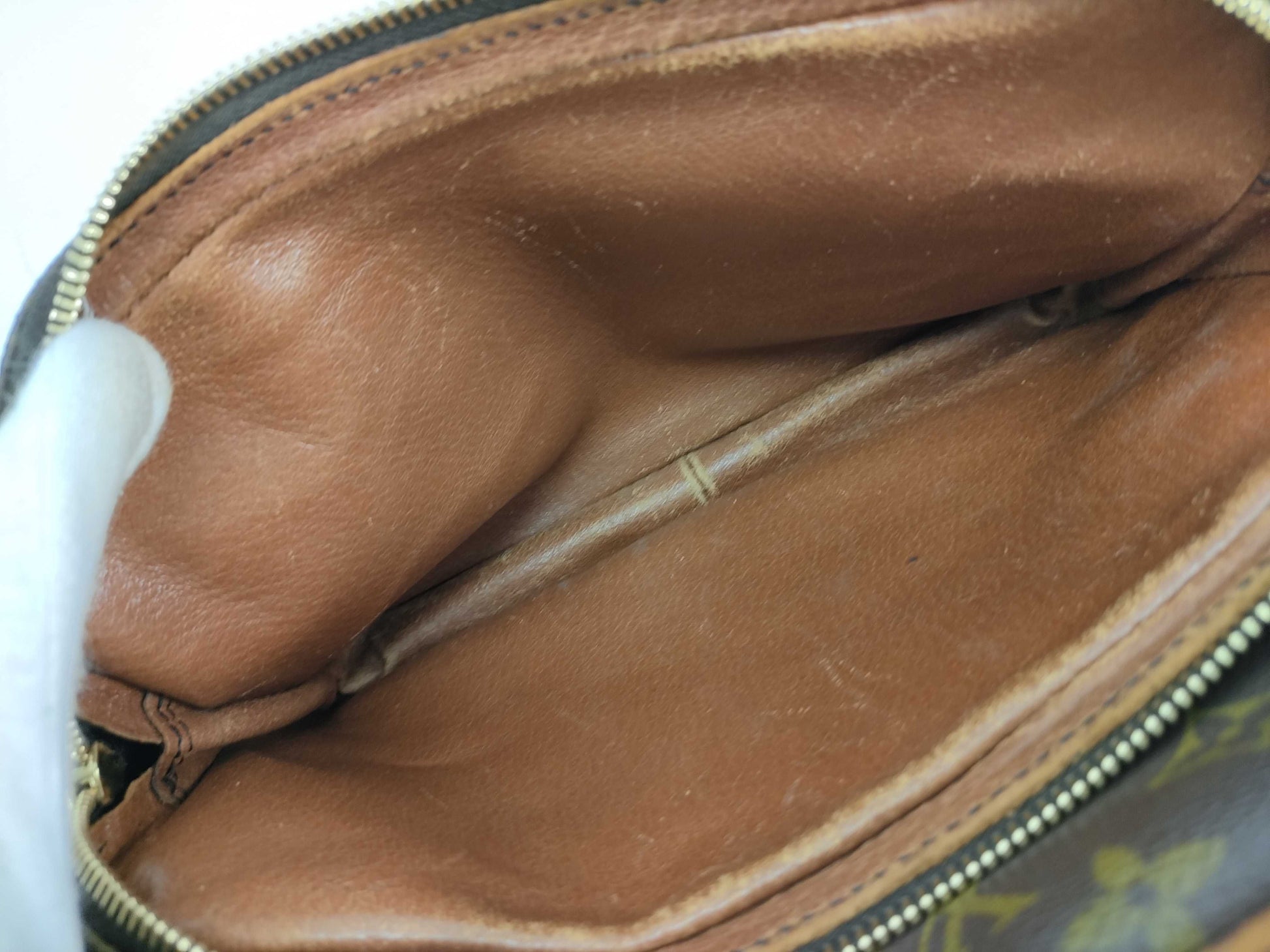 LOUIS VUITTON Monogram Migratour Shoulder Bag