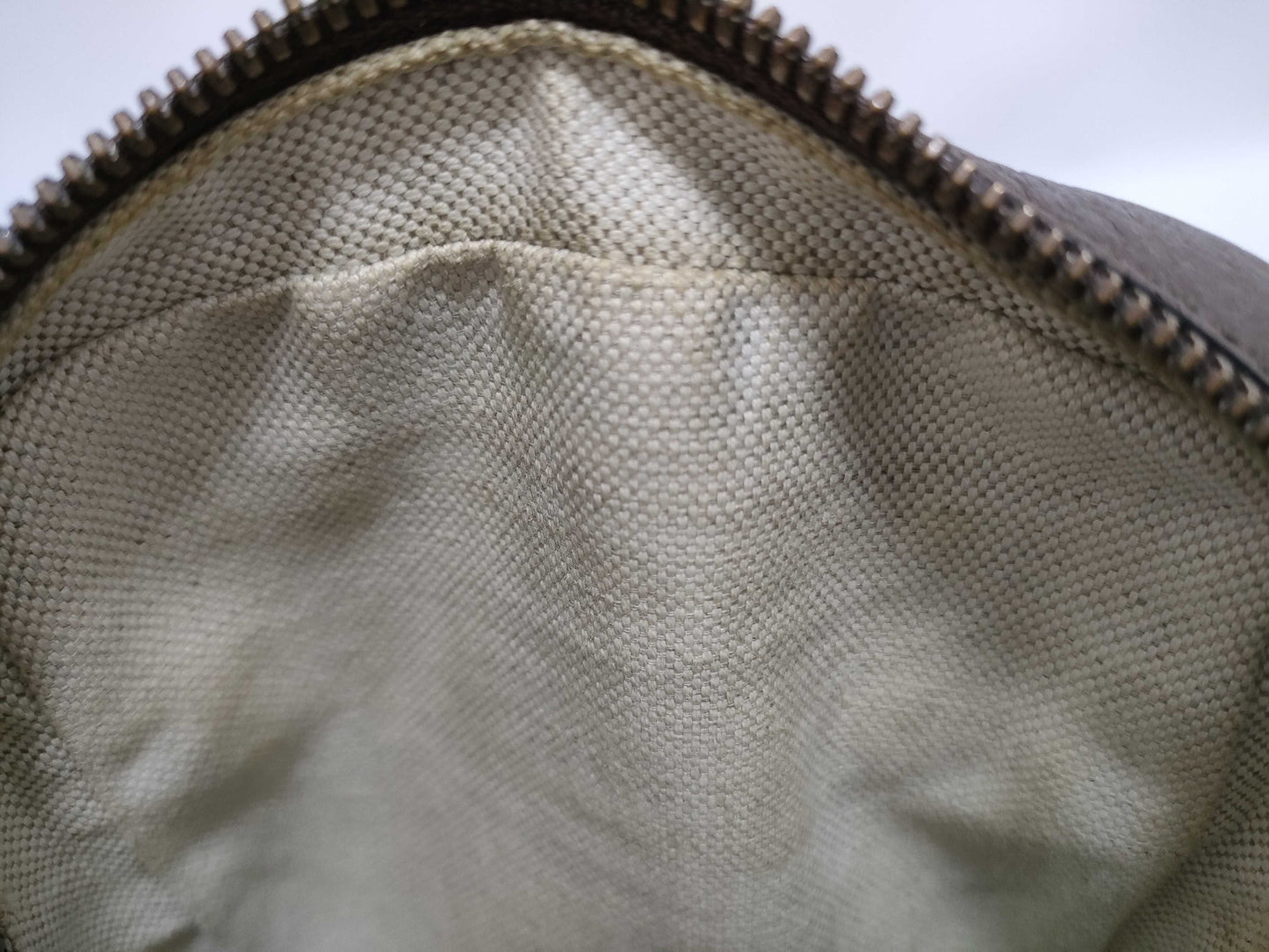 GUCCI GG Supreme Sherry Shoulder Bag
