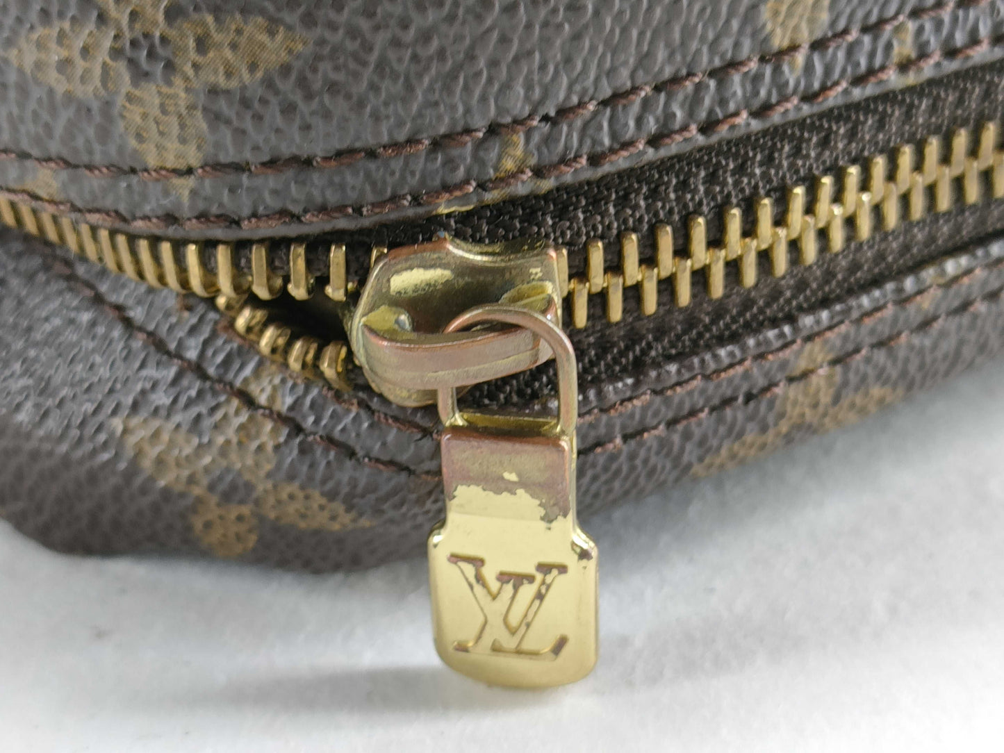 LOUIS VUITTON Monogram True Towel Second Bag