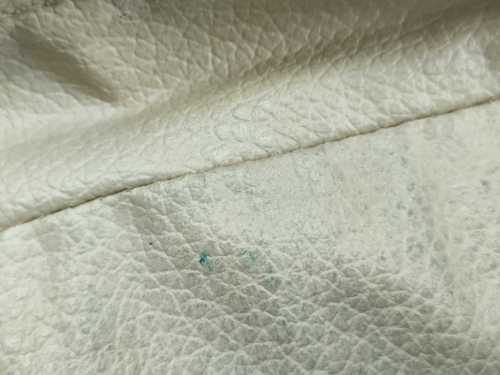 LOUIS VUITTON Monogram True Towel Second Bag