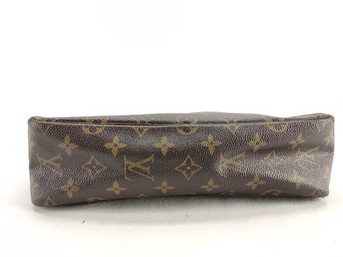 LOUIS VUITTON Monogram True Towel Second Bag