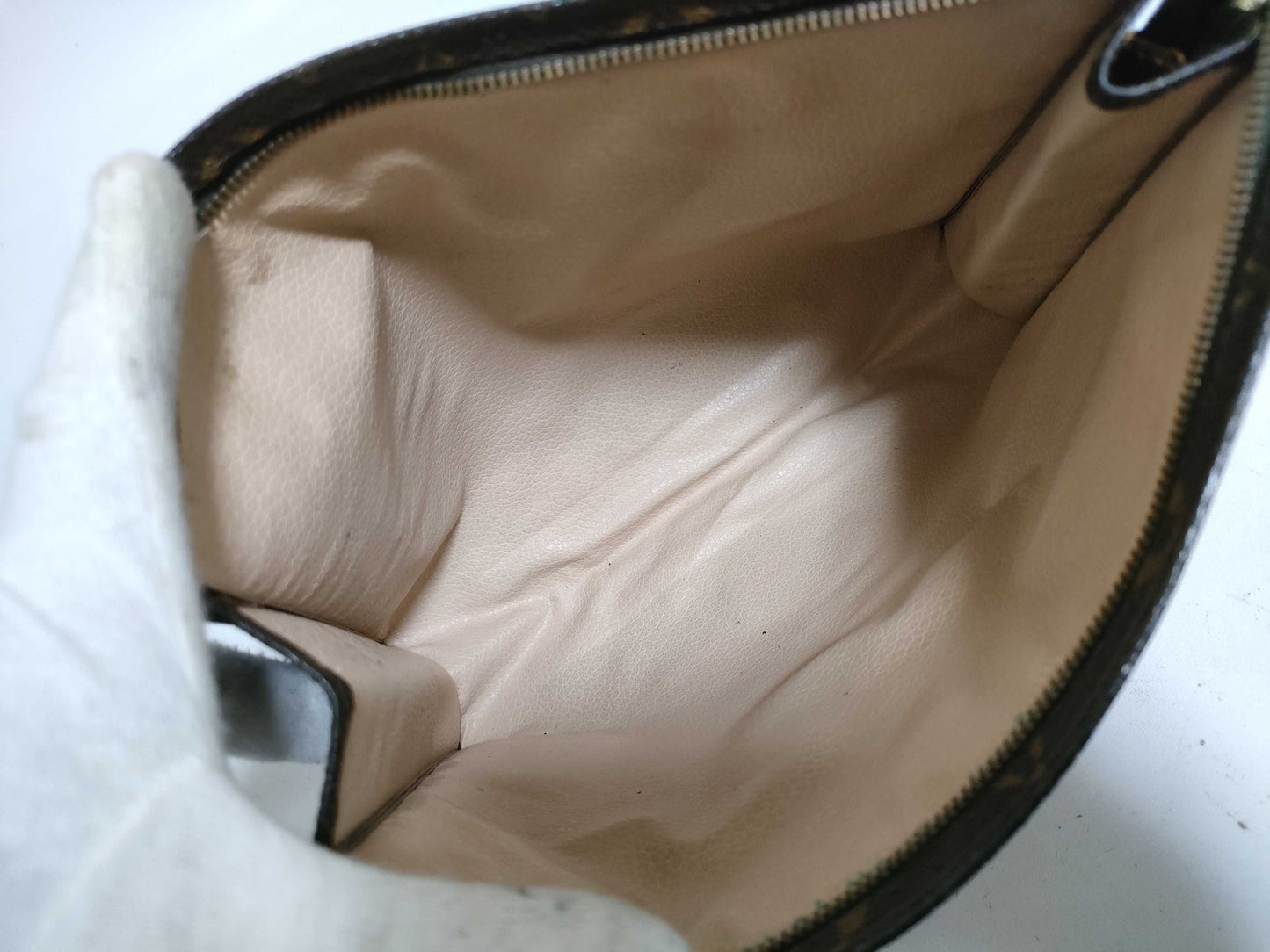 LOUIS VUITTON Monogram Poche Toilette 26 872TH Pouch