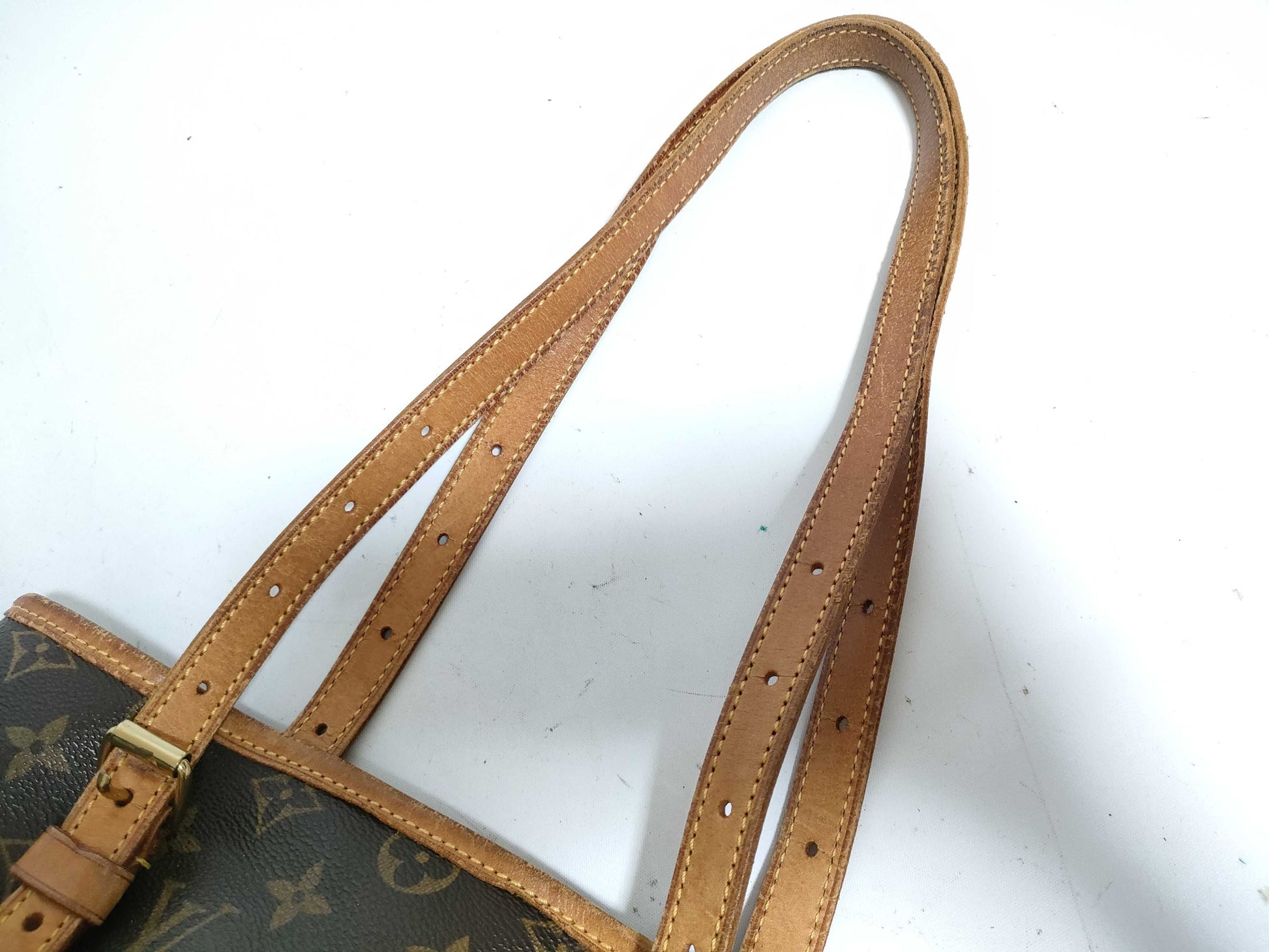 LOUIS VUITTON Monogram Bucket GM Pouch Handbag
