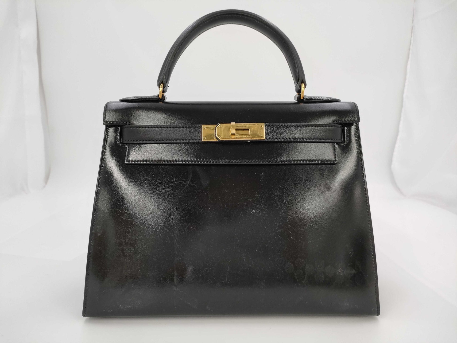 HERMES Kelly 28 ○S Box Calf Cadena Handbag
