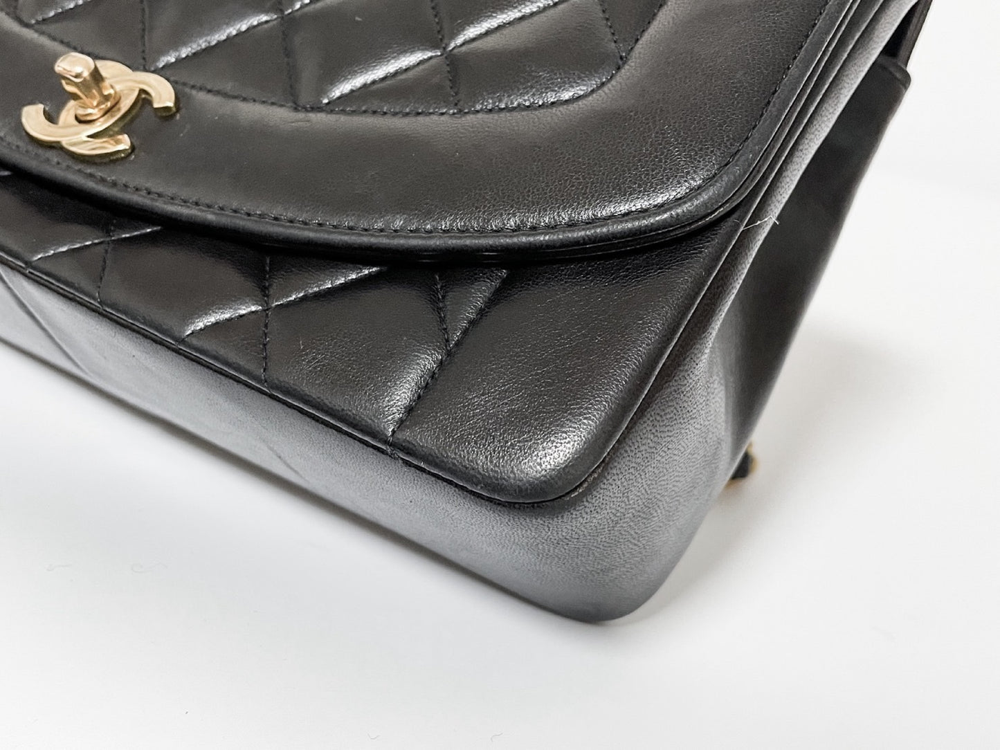 CHANEL Diana 25 Lambskin Matelasse Shoulder Bag with Seal