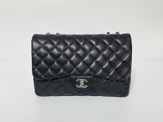 CHANEL Deca Matelasse 30 Lambskin Silver Hardware Seal Shoulder Bag