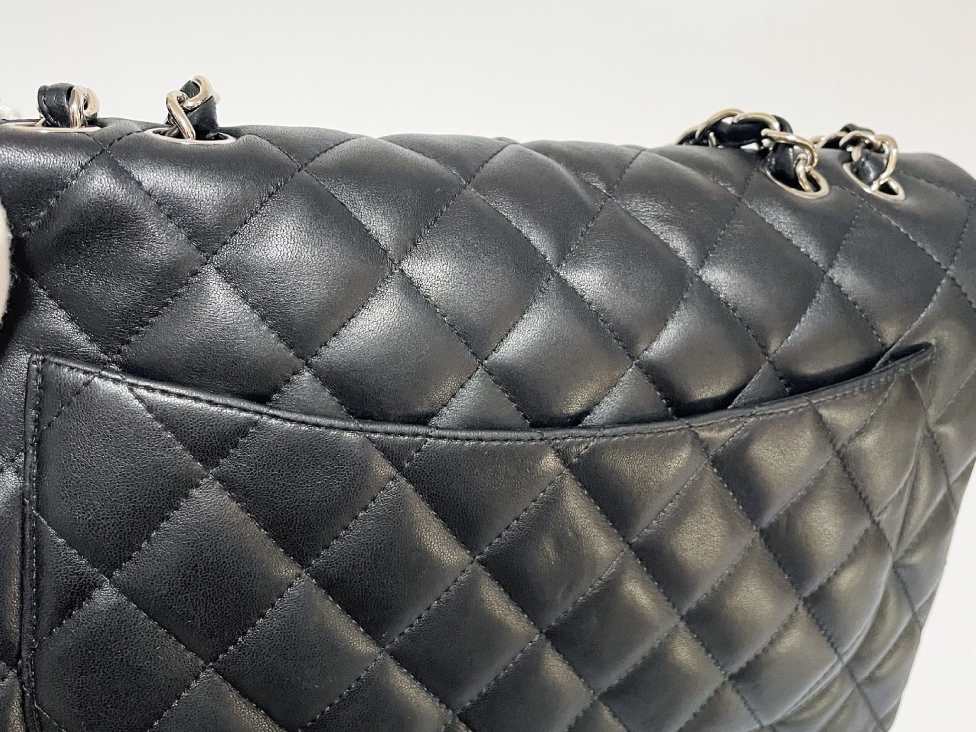 CHANEL Deca Matelasse 30 Lambskin Silver Hardware Seal Shoulder Bag