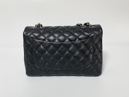 CHANEL Deca Matelasse 30 Lambskin Silver Hardware Seal Shoulder Bag