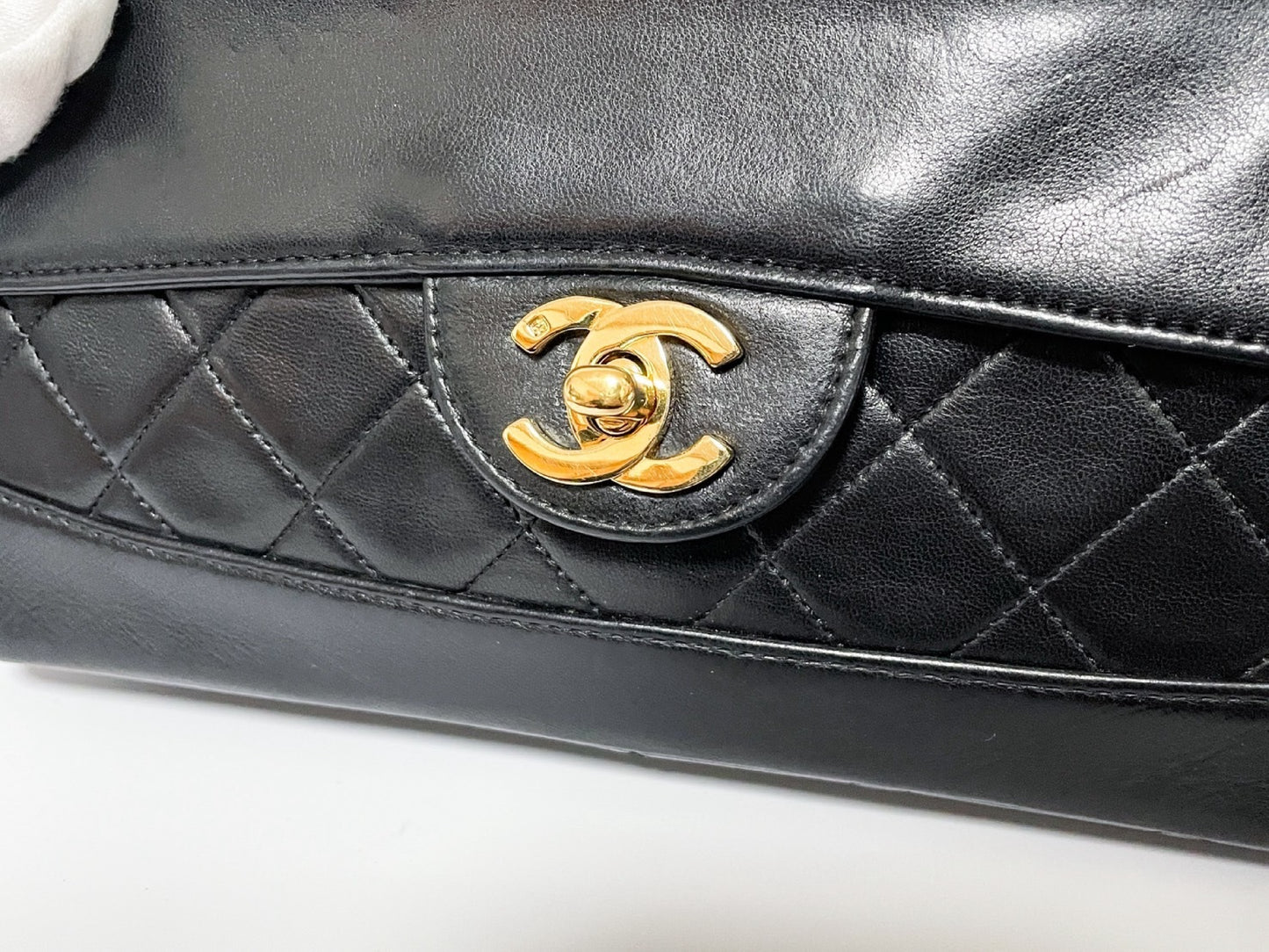 CHANEL Matelasse Lambskin Shoulder Bag with Seal