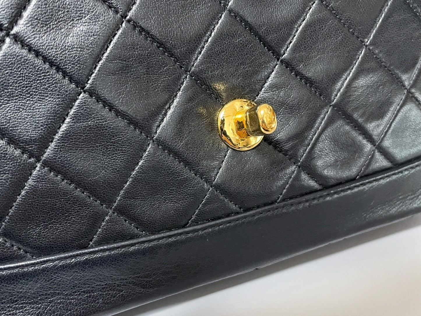 CHANEL Matelasse Lambskin Shoulder Bag with Seal
