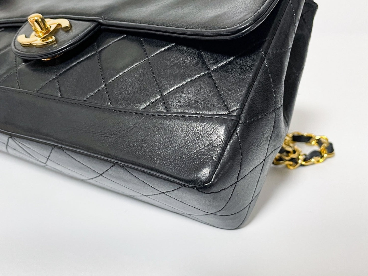 CHANEL Matelasse Lambskin Shoulder Bag with Seal