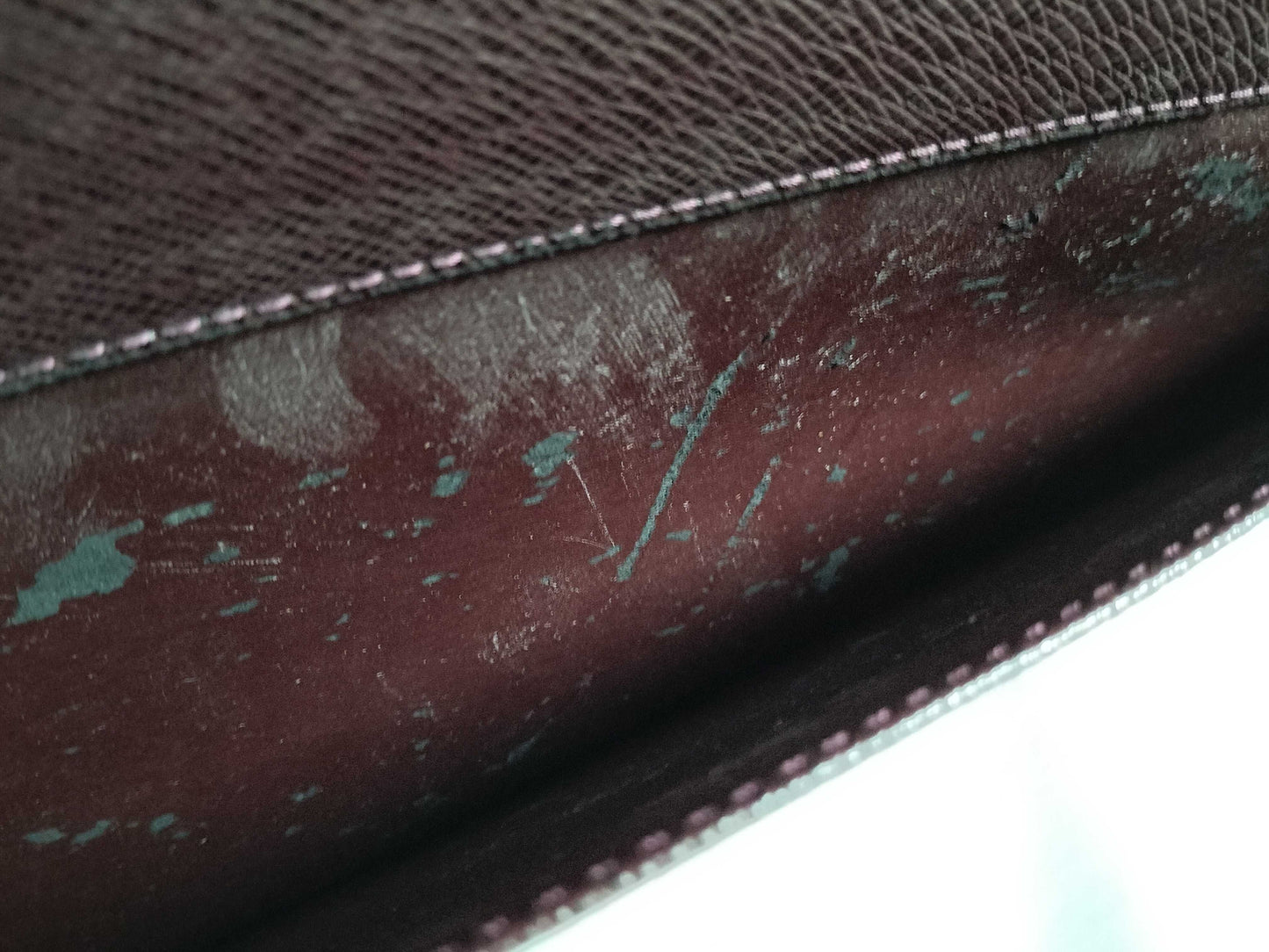 LOUIS VUITTON RFID Unconfirmed MI0957 Taiga LV Taiga Business Bag