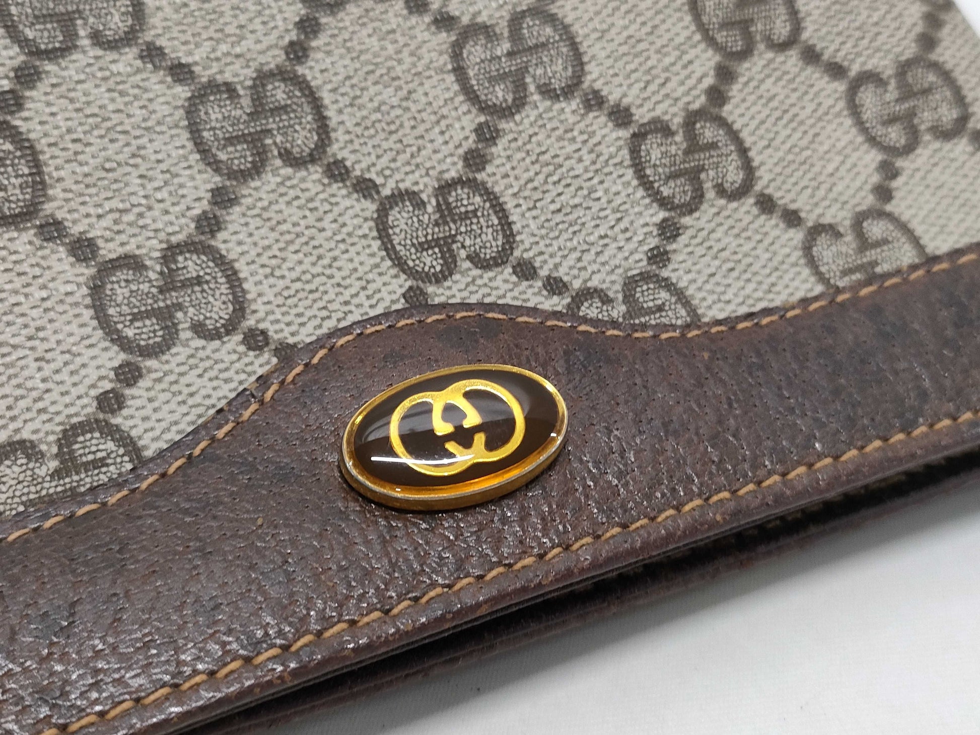 GUCCI pouch