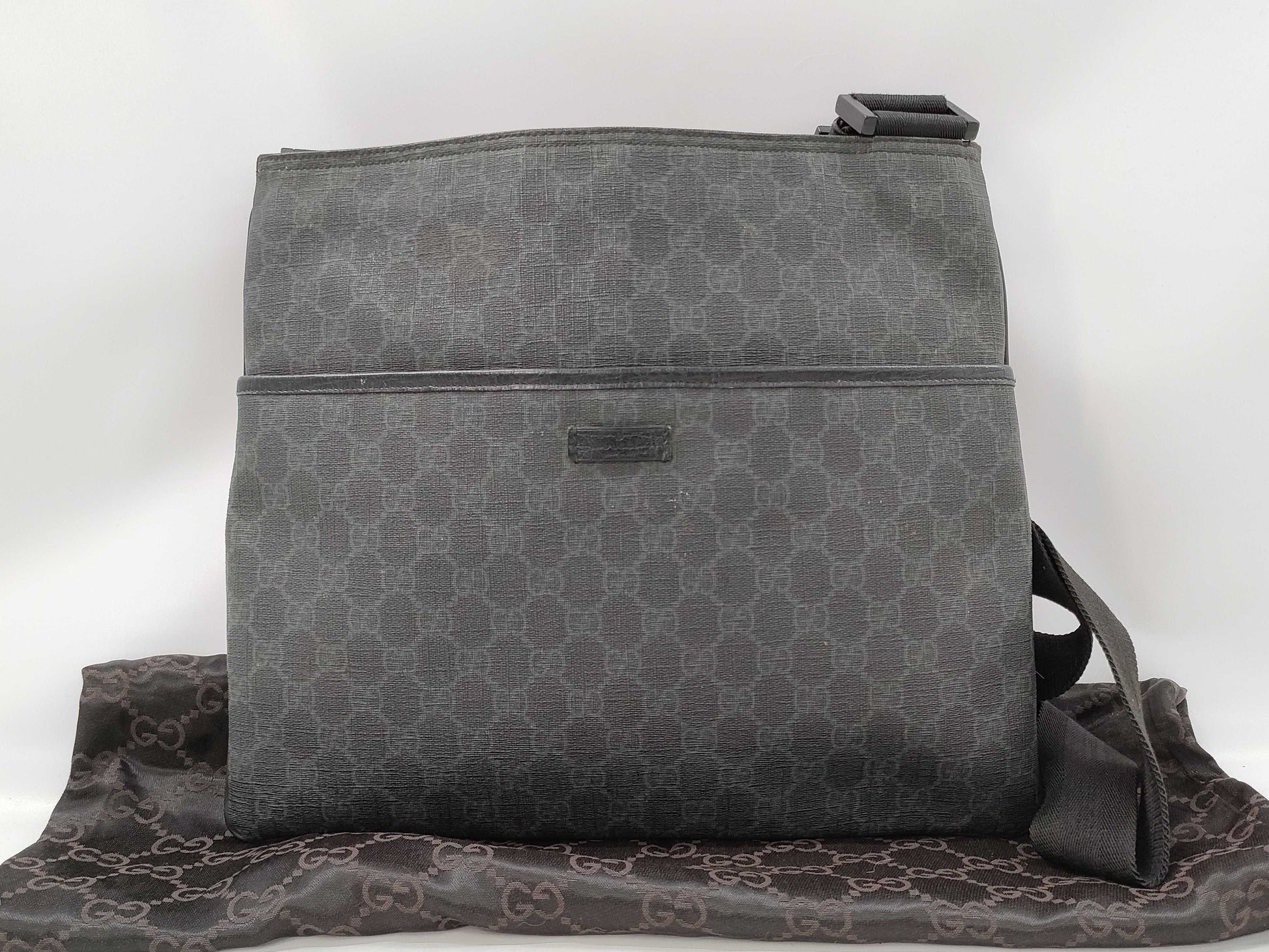 GUCCI shoulder bag