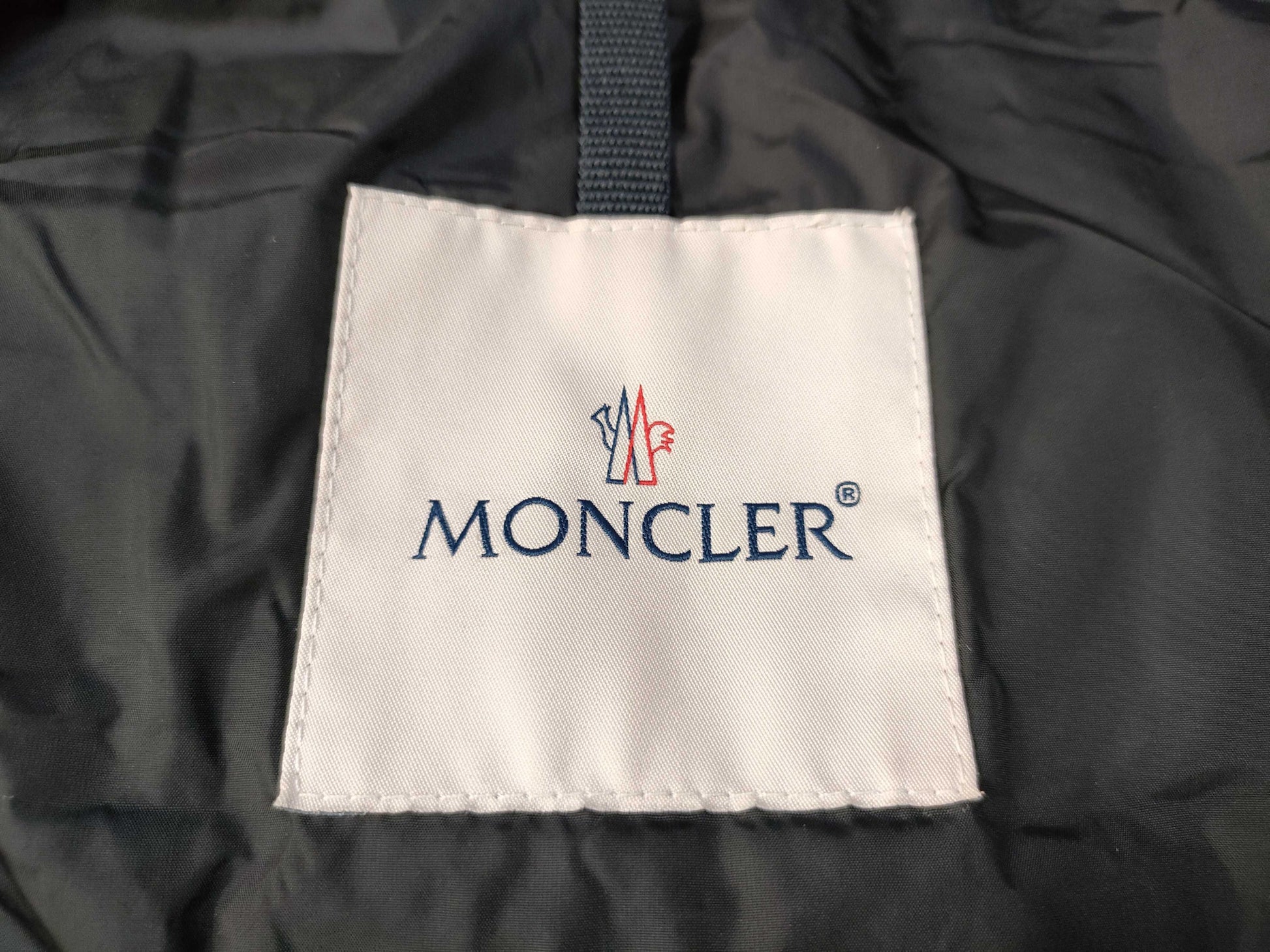 MONCLER MONCLER Women's VOUGLANS Down Jacket, Black, Size 0